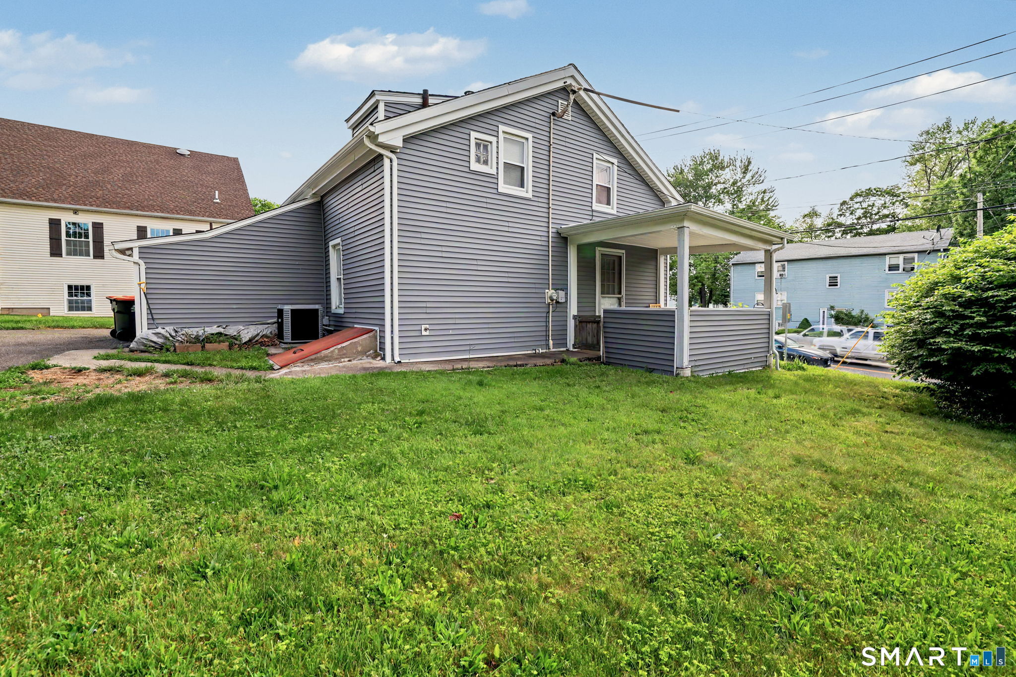 733 Broad Street Property Photo 5