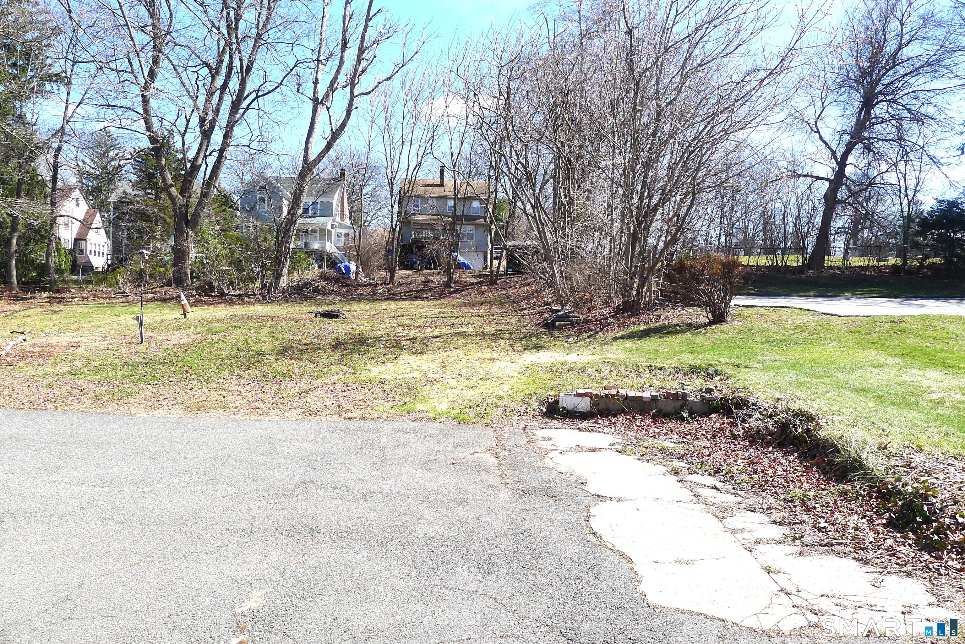 733 Broad Street Property Photo 7