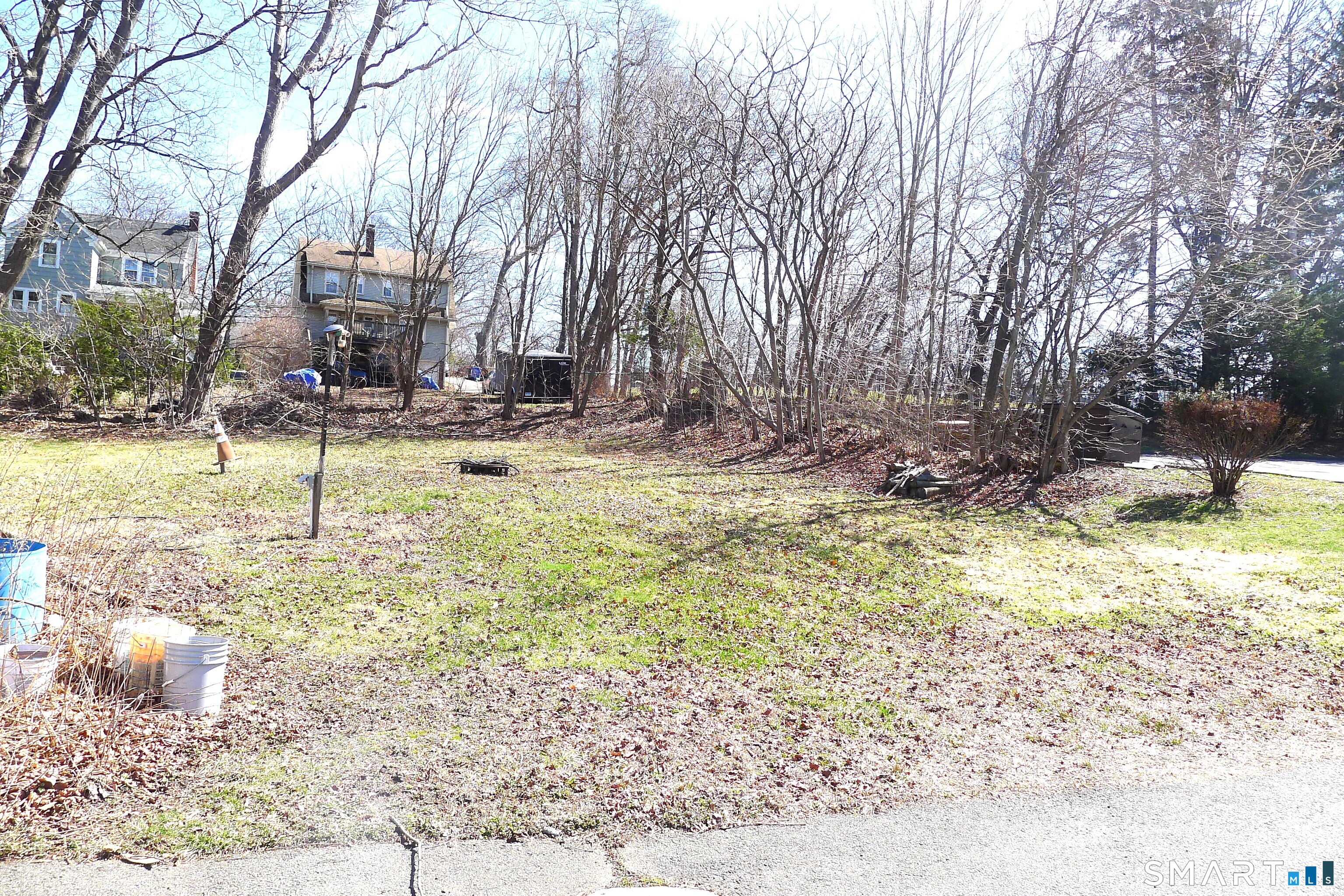 733 Broad Street Property Photo 8