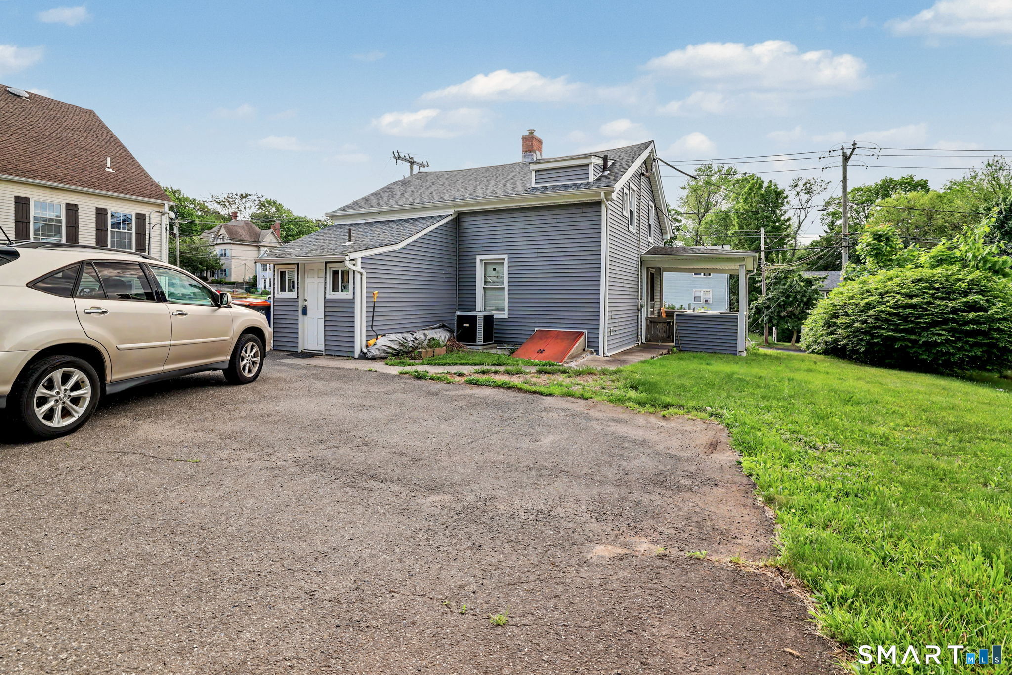 733 Broad Street Property Photo 15