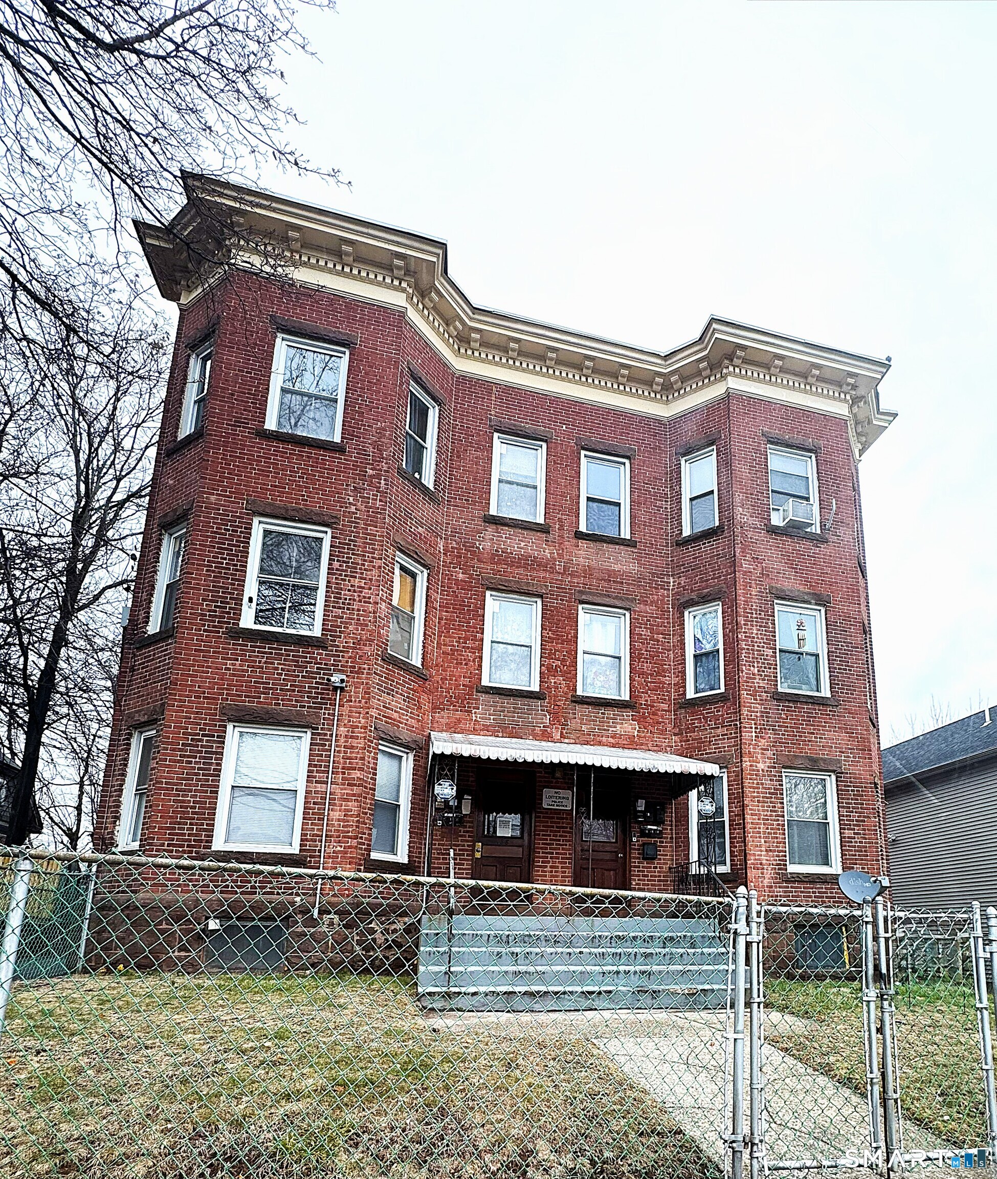 186 Benton Street Property Photo 1