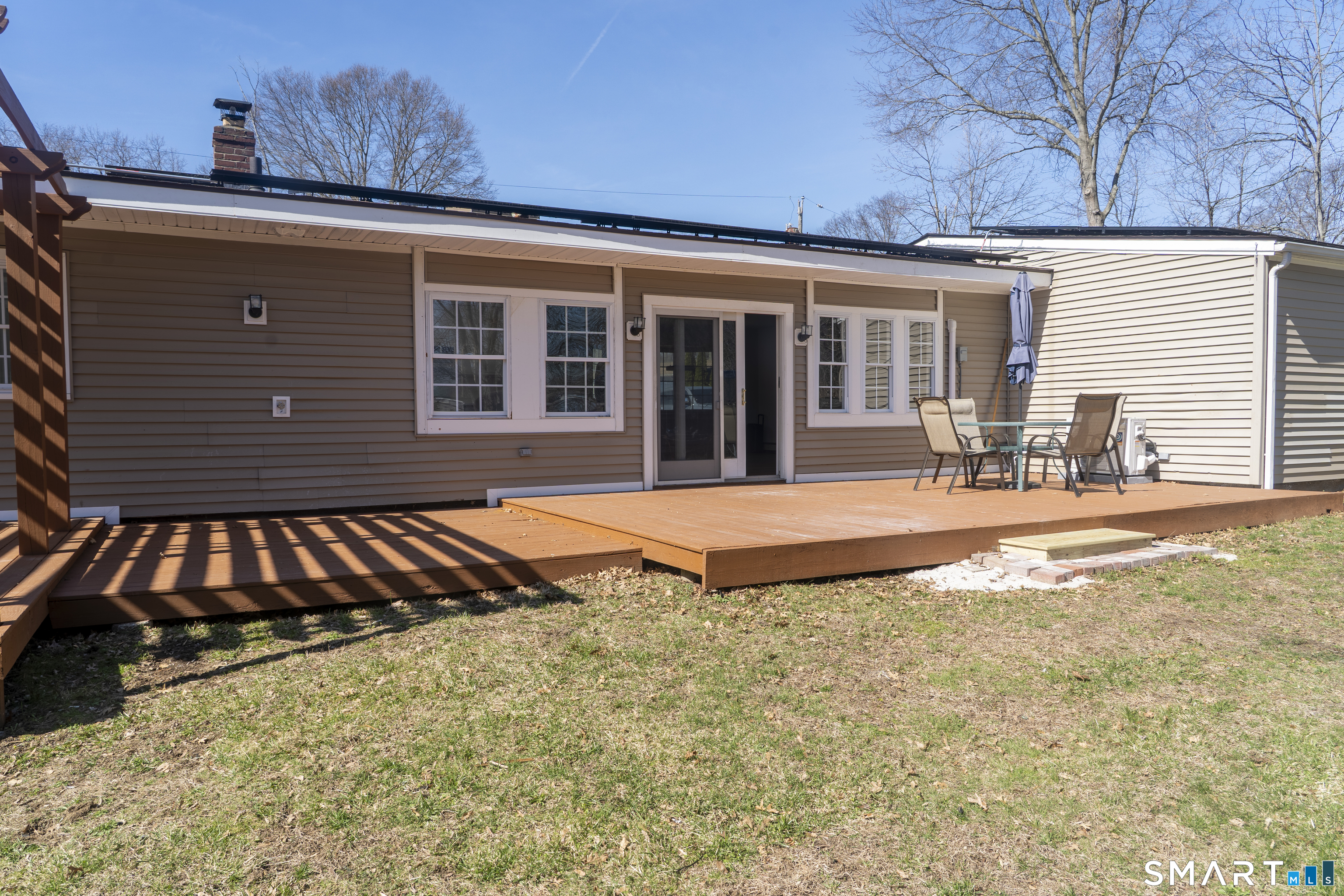 430 Albert Avenue Property Photo 6