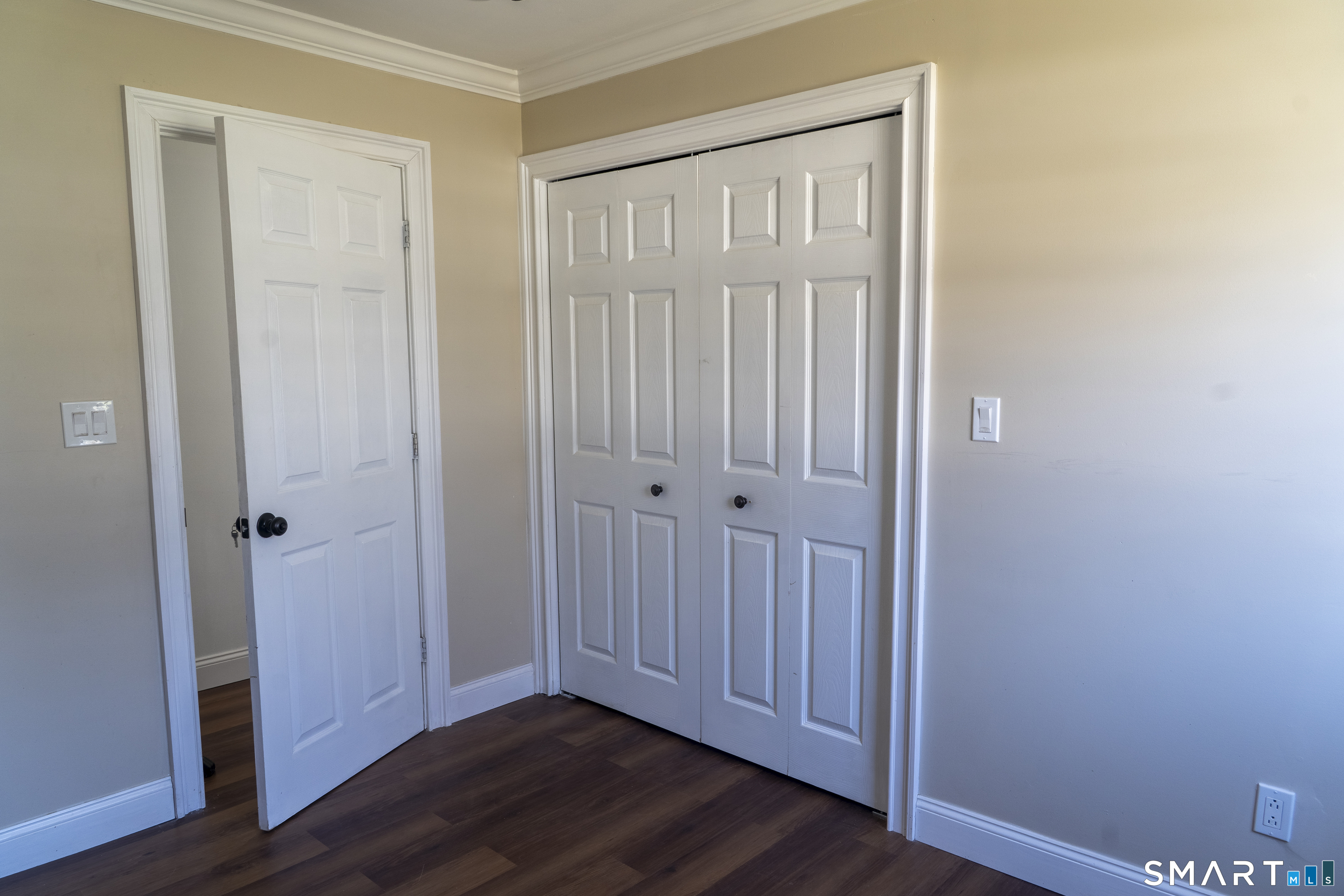 430 Albert Avenue Property Photo 15