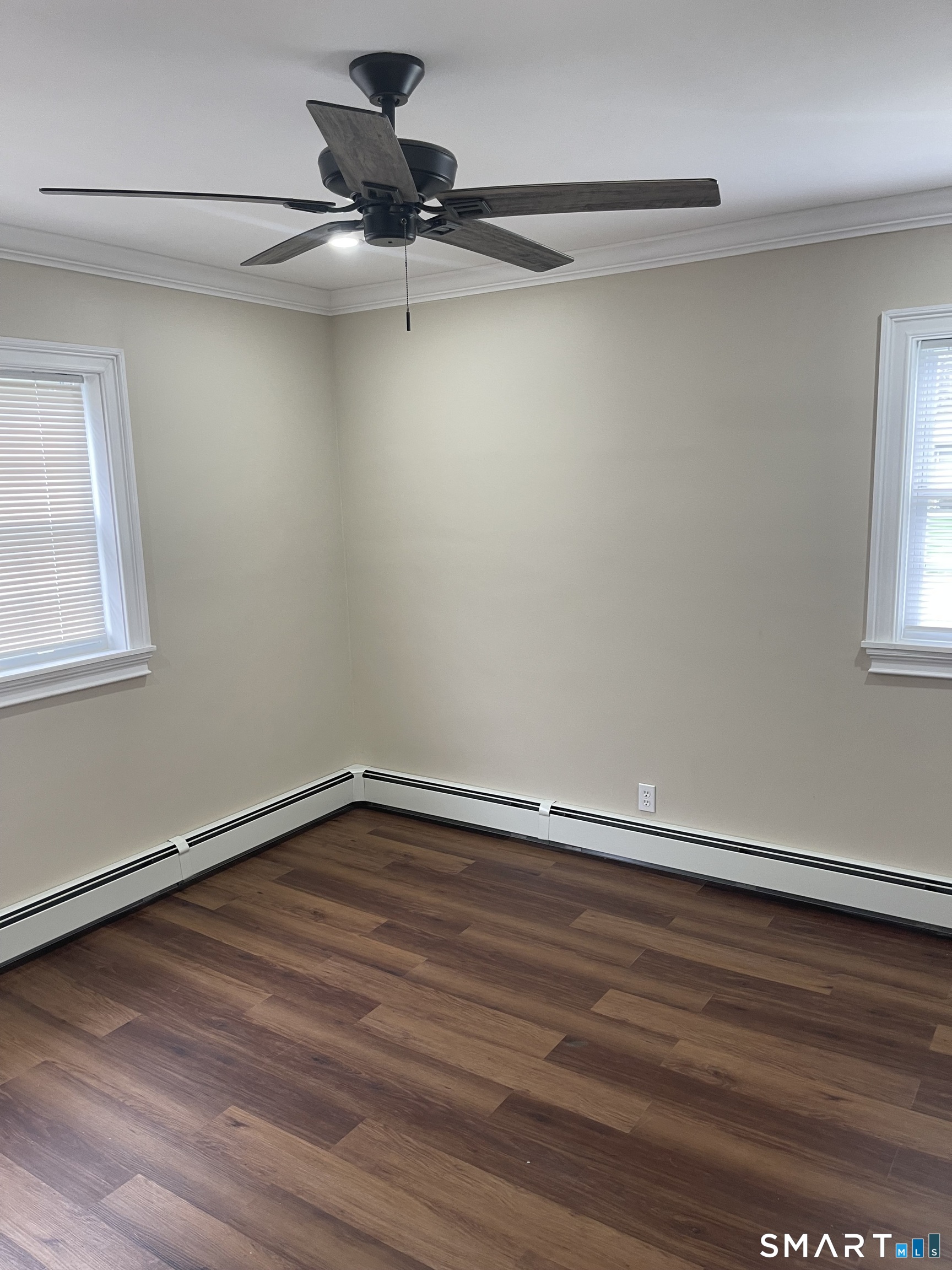 430 Albert Avenue Property Photo 25