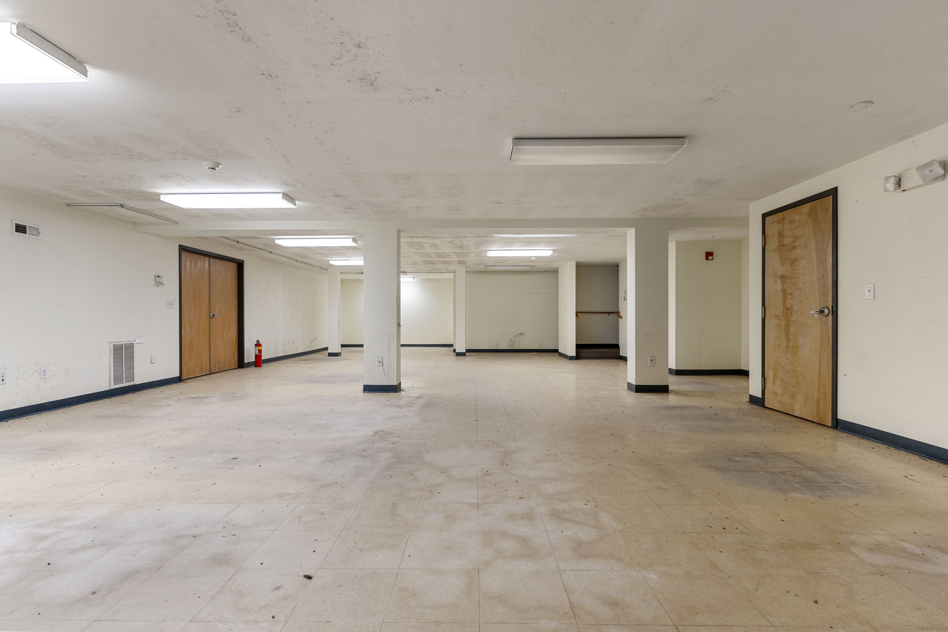 128 Litchfield Road Property Photo 33