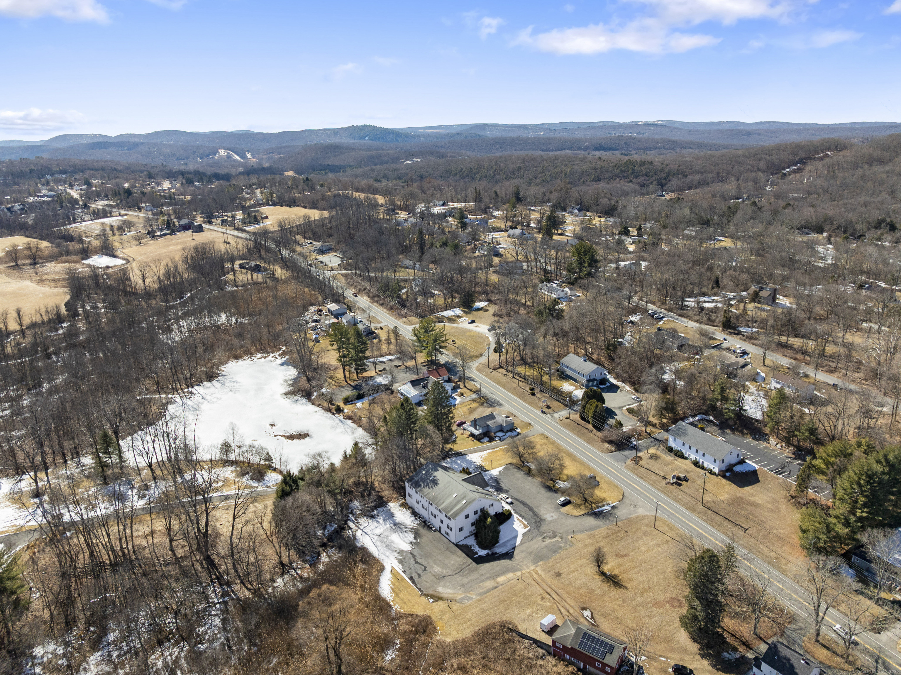 128 Litchfield Road Property Photo 35
