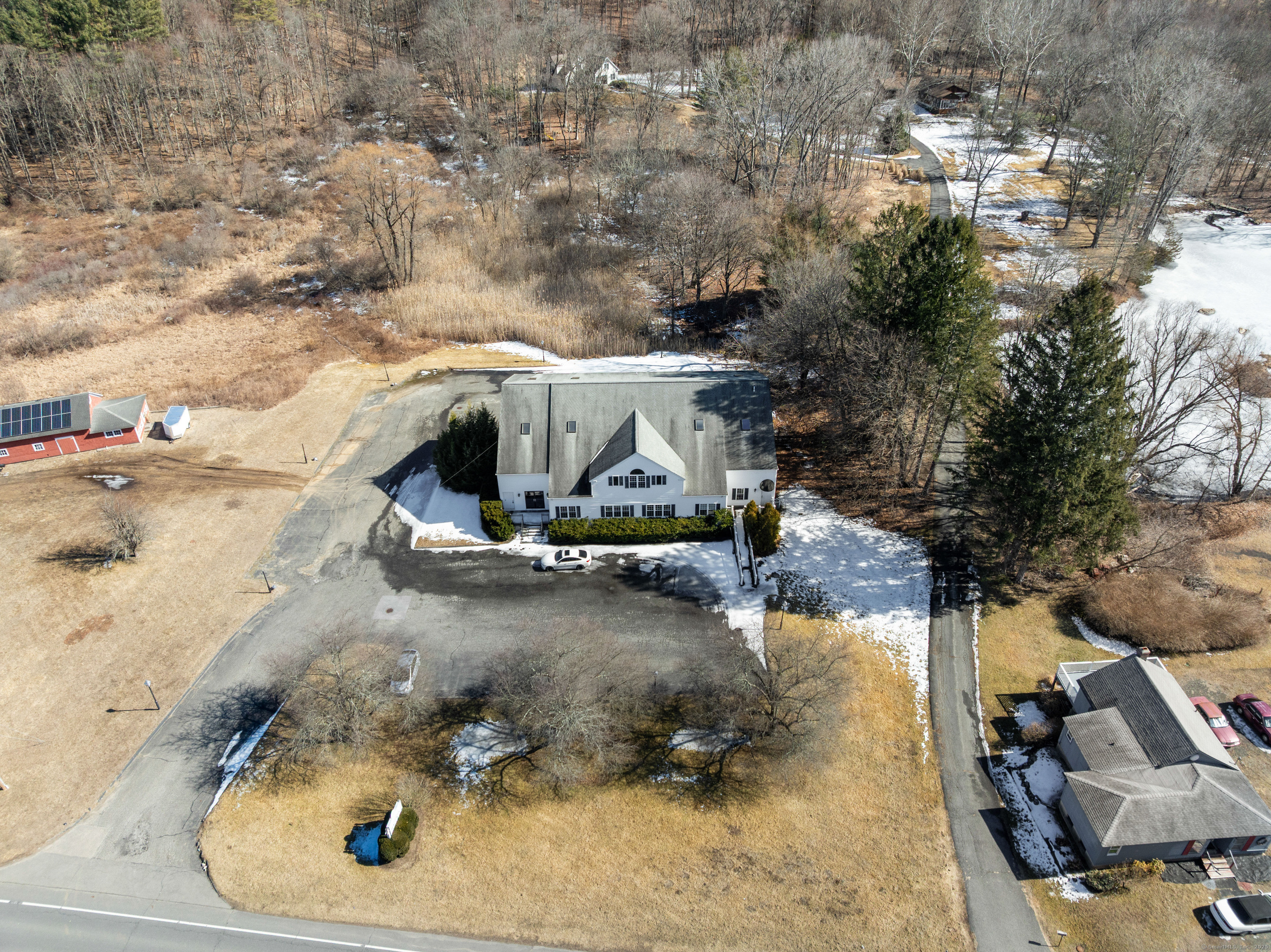 128 Litchfield Road Property Photo 37