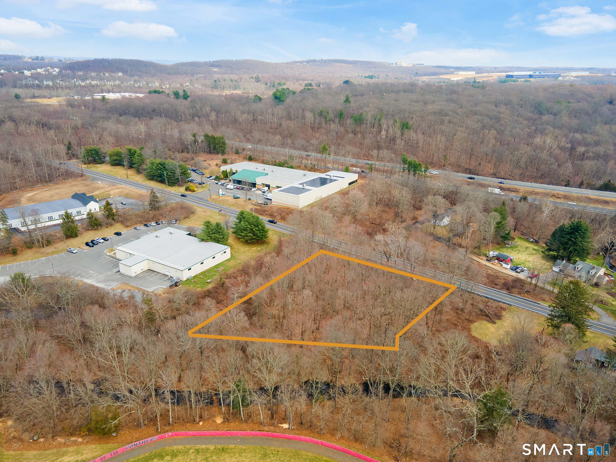 1140 Southford Road Property Photo 2