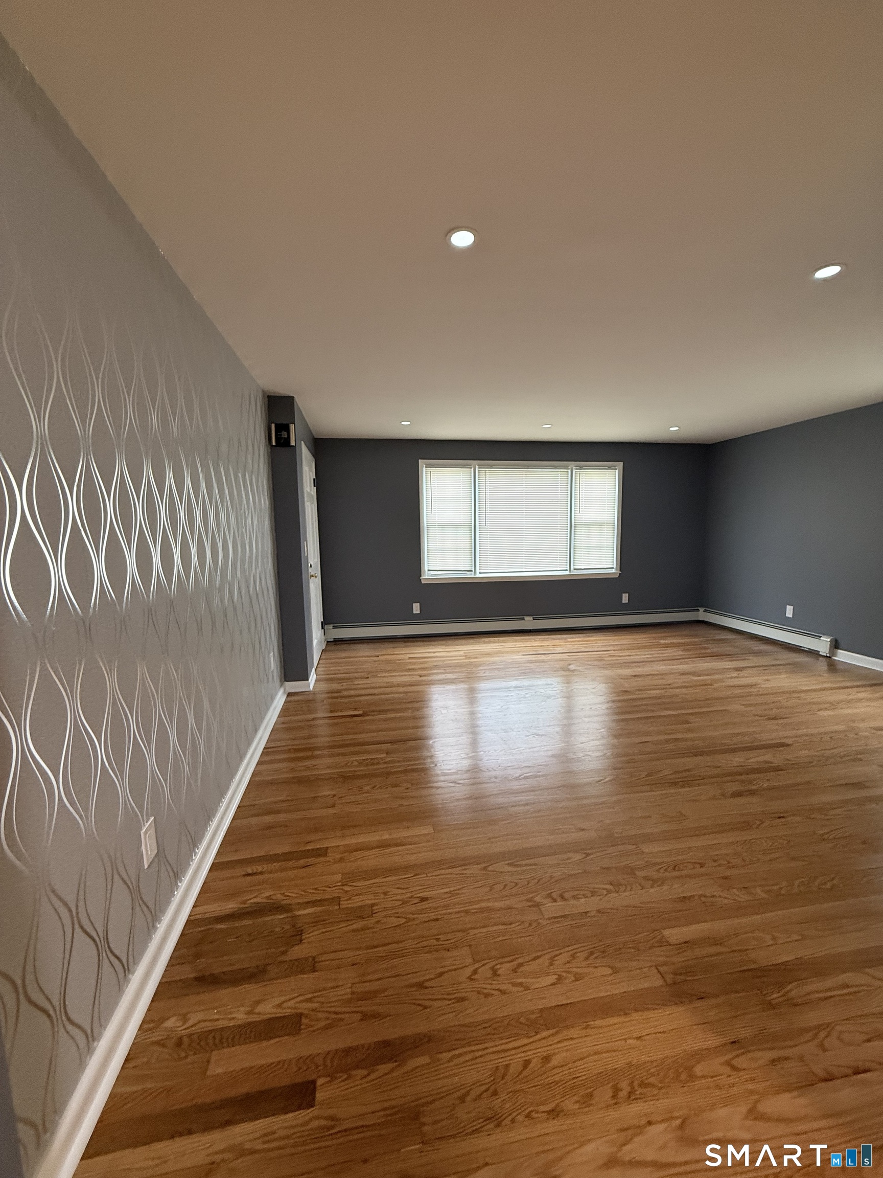 24162463 Property Photo 6
