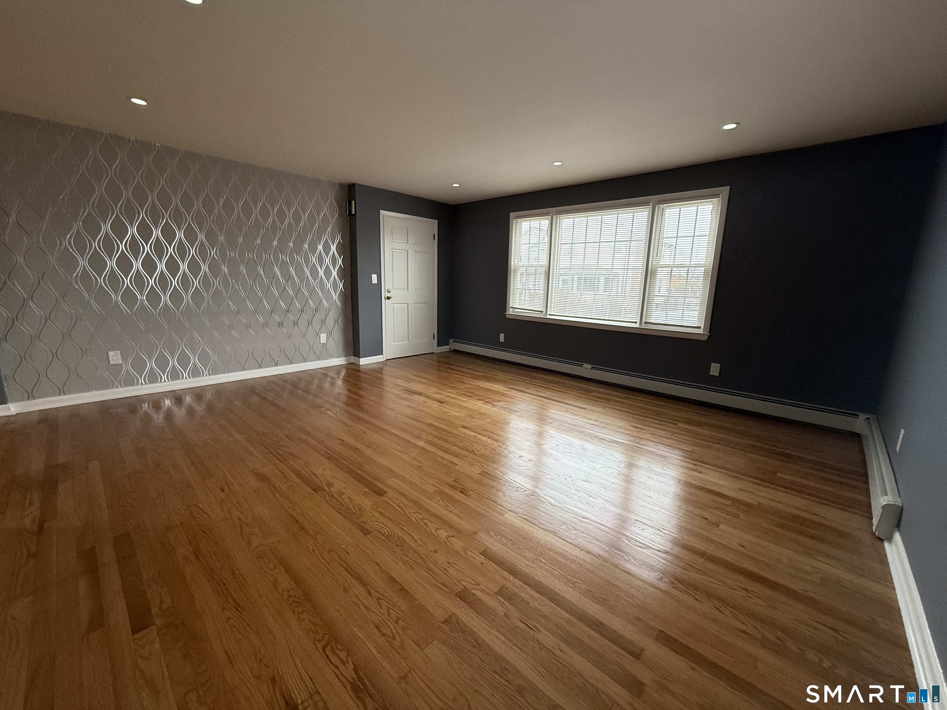 24162463 Property Photo 8