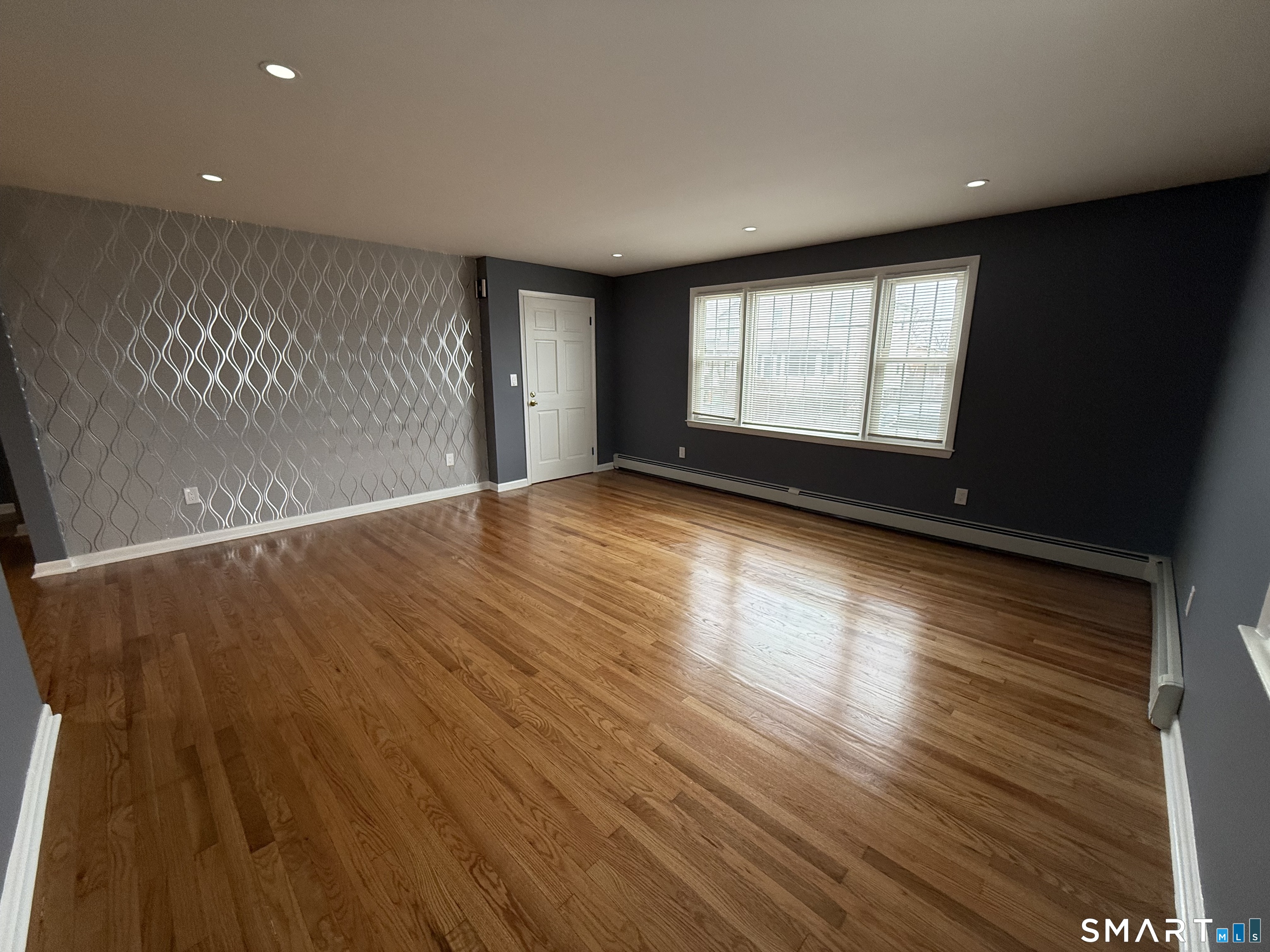 24162463 Property Photo 9