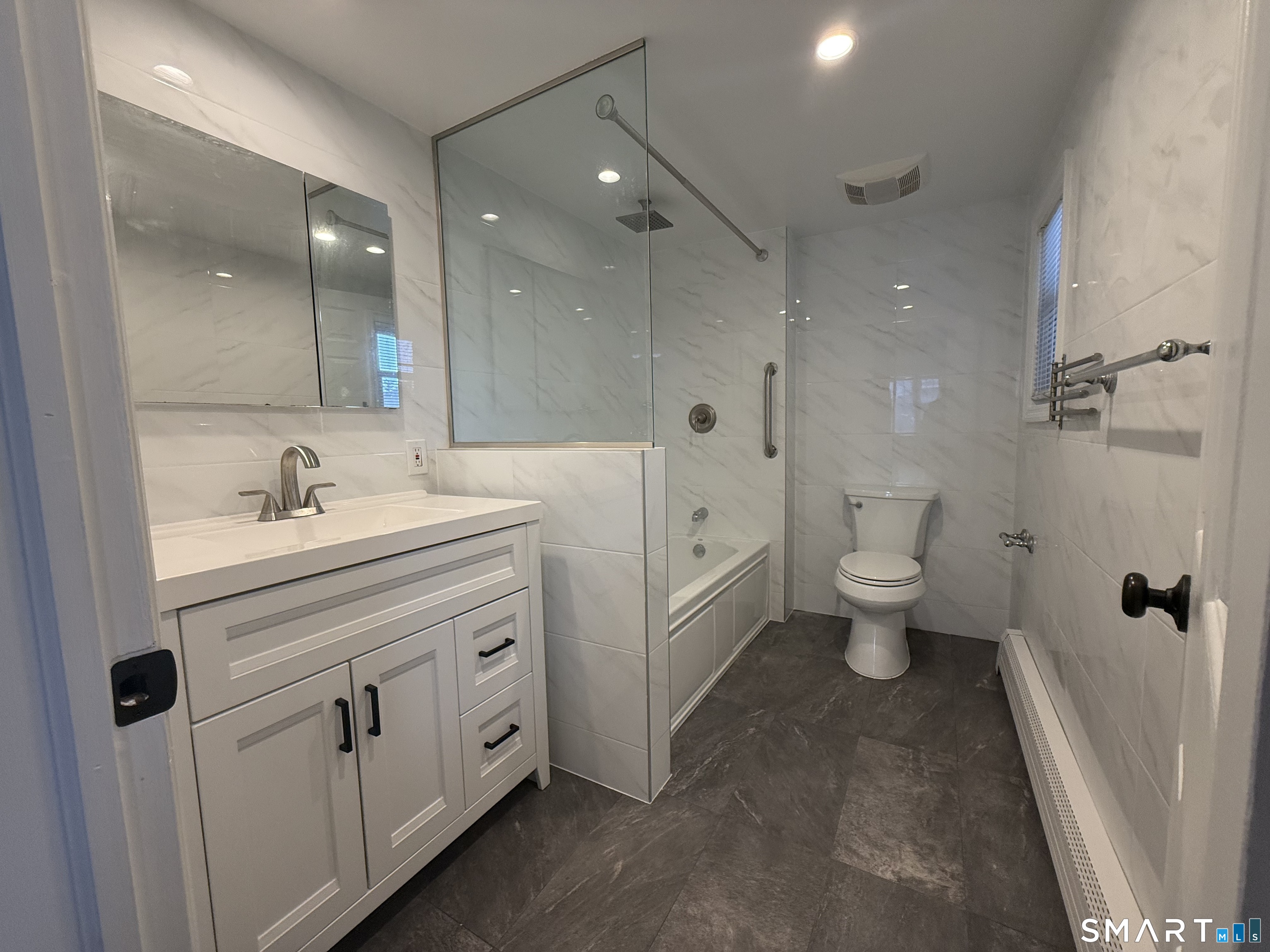 24162463 Property Photo 10