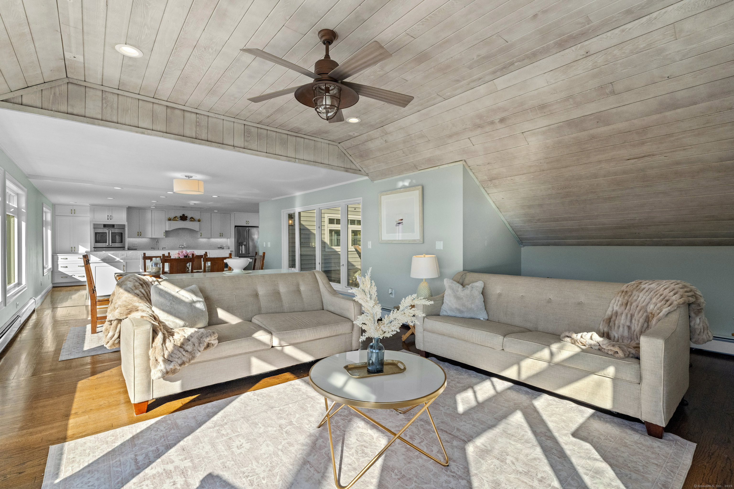 21 Harbor Street Property Photo 10