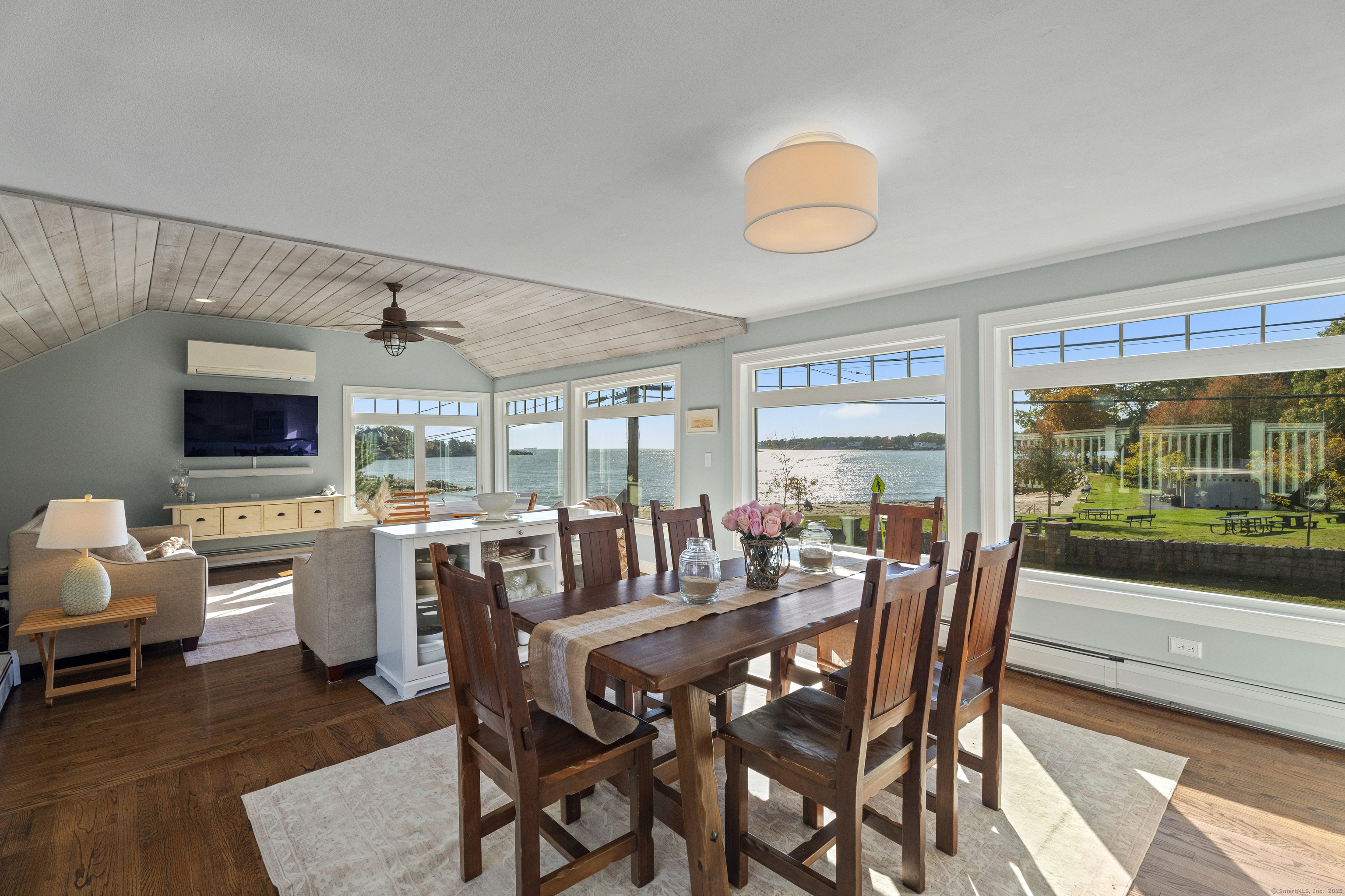 21 Harbor Street Property Photo 11