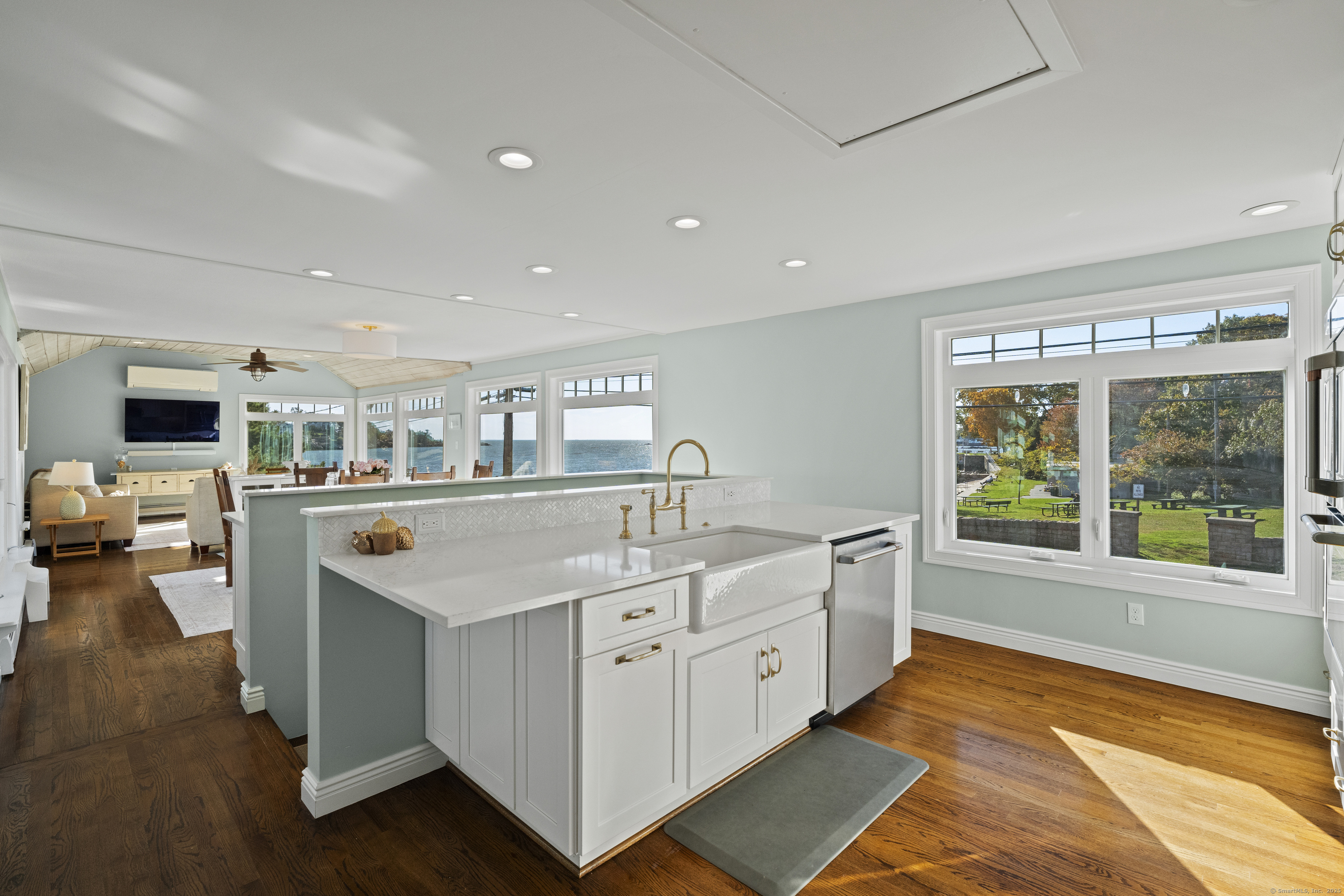 21 Harbor Street Property Photo 16