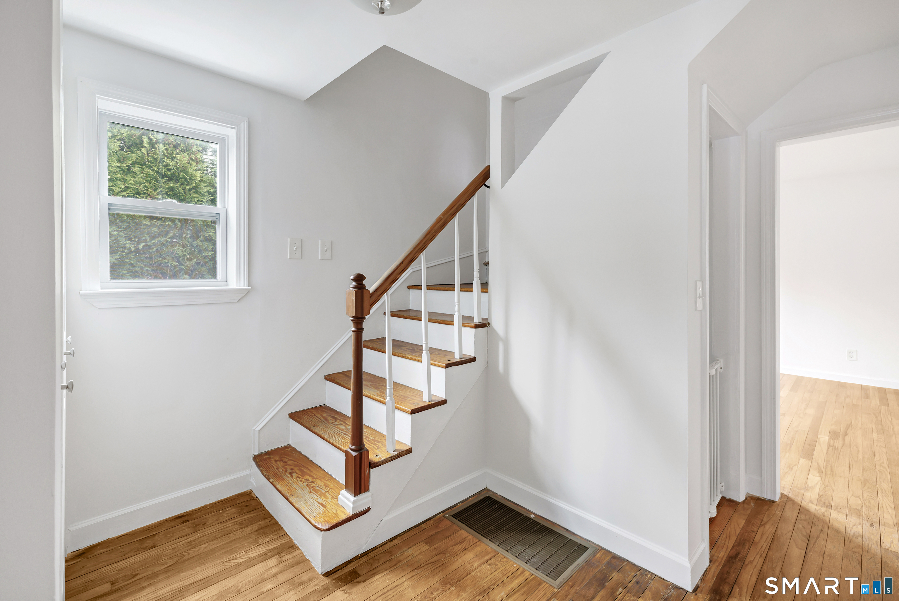 12 Sunset Avenue Property Photo 17
