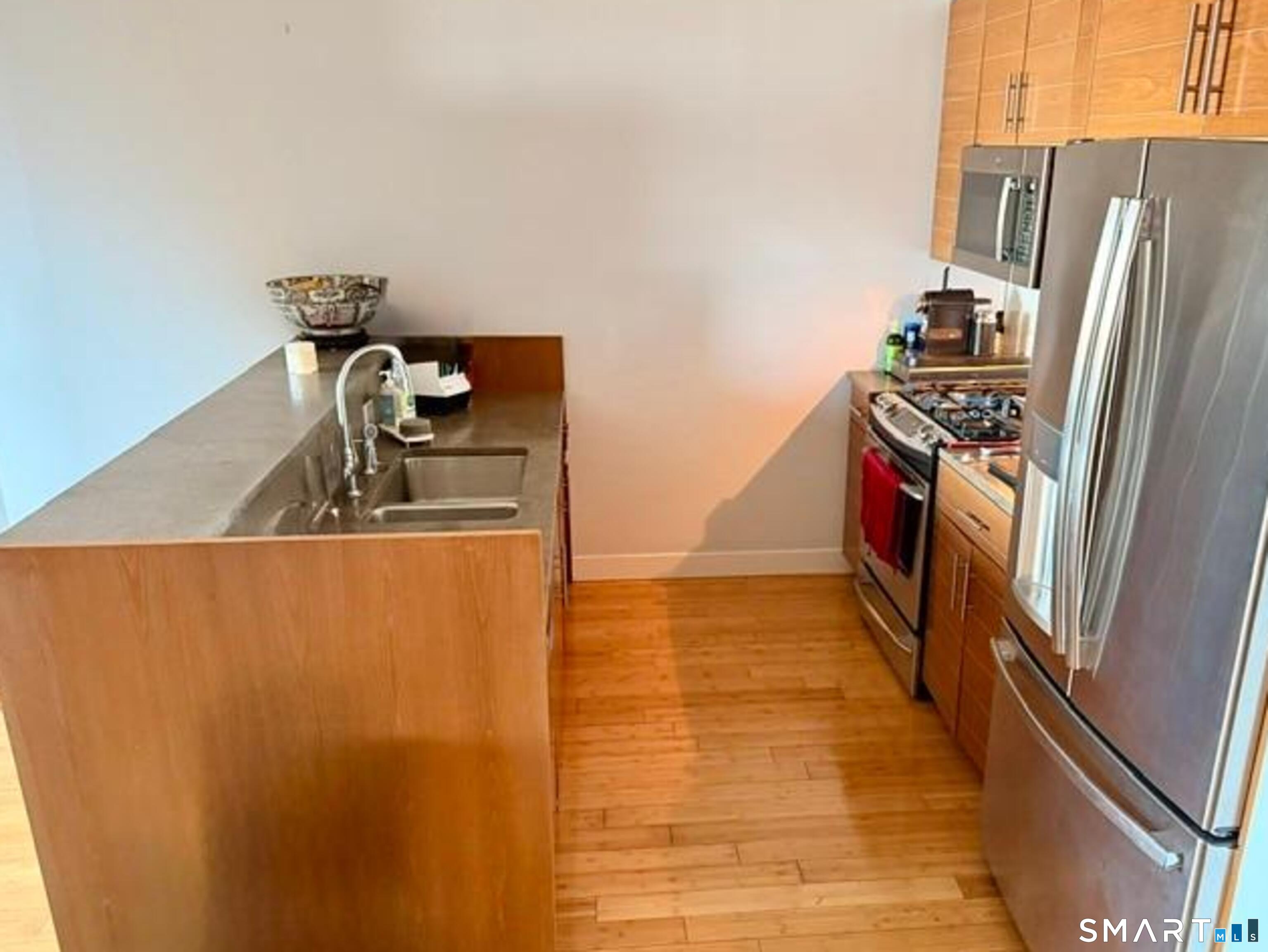 33 Water North 604 Street Property Photo 3