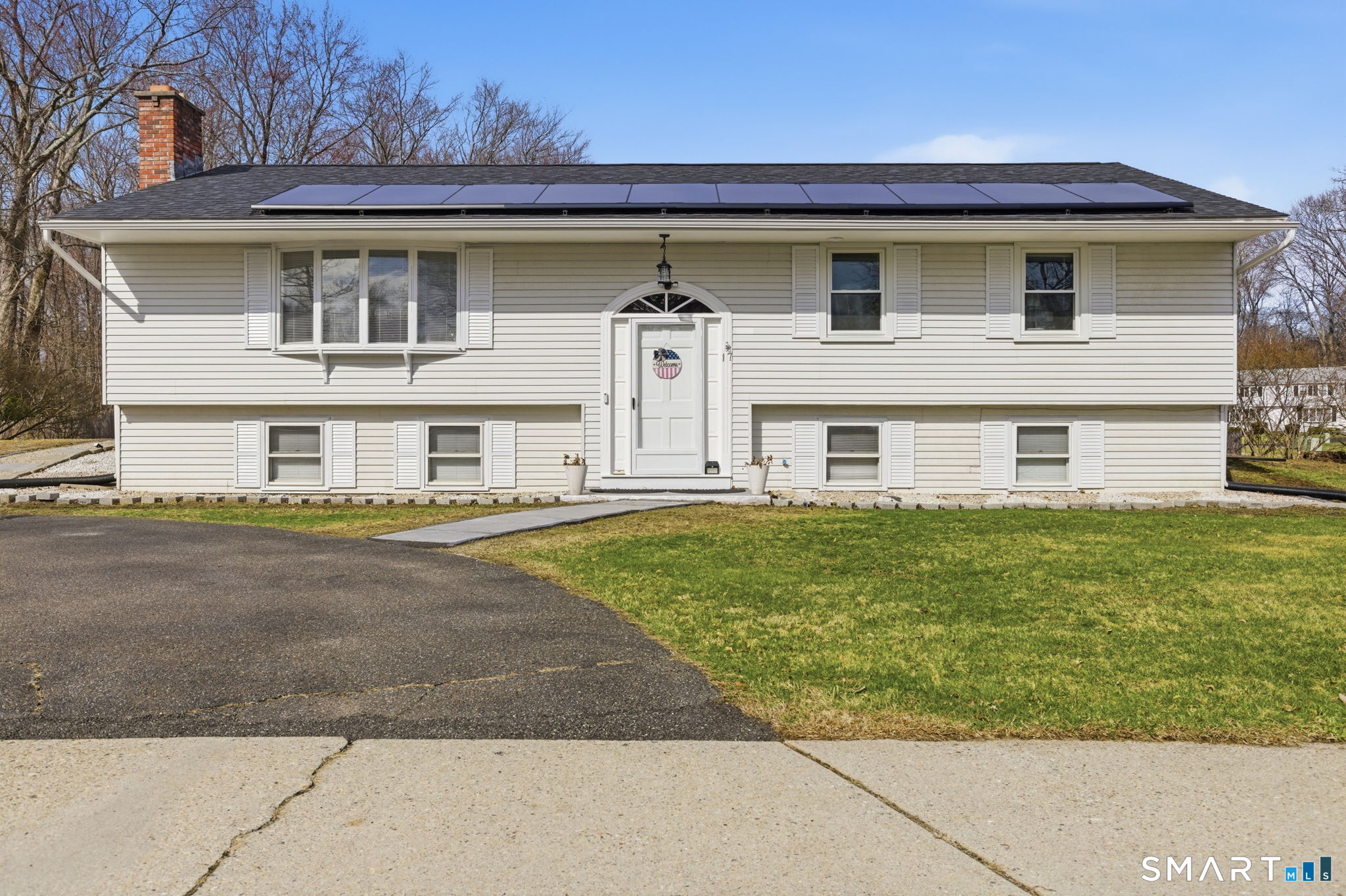 17 Pioneer Drive Property Photo 1