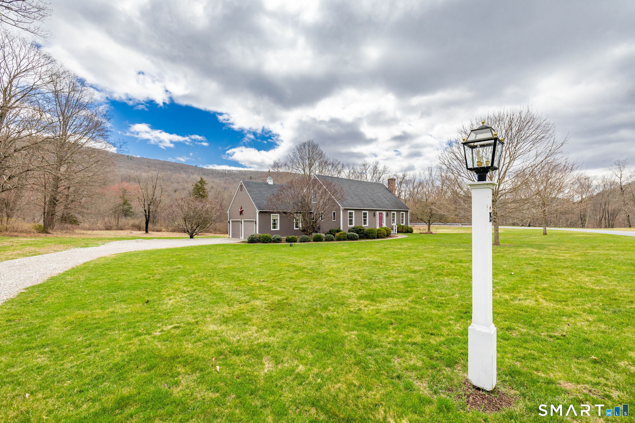 15 Studio Hill Circle Property Photo 2
