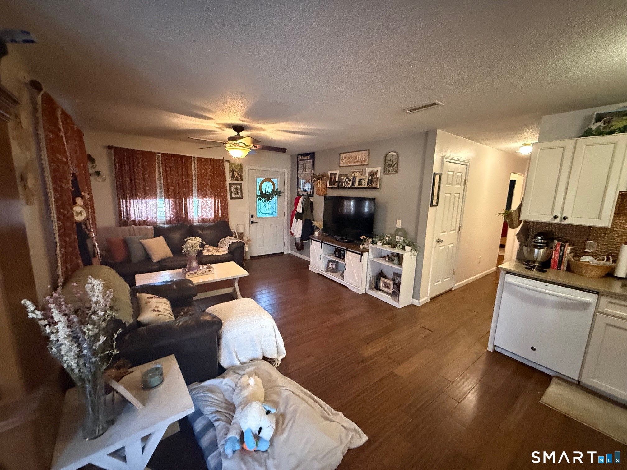 663 Beach Pond Road Property Photo 2