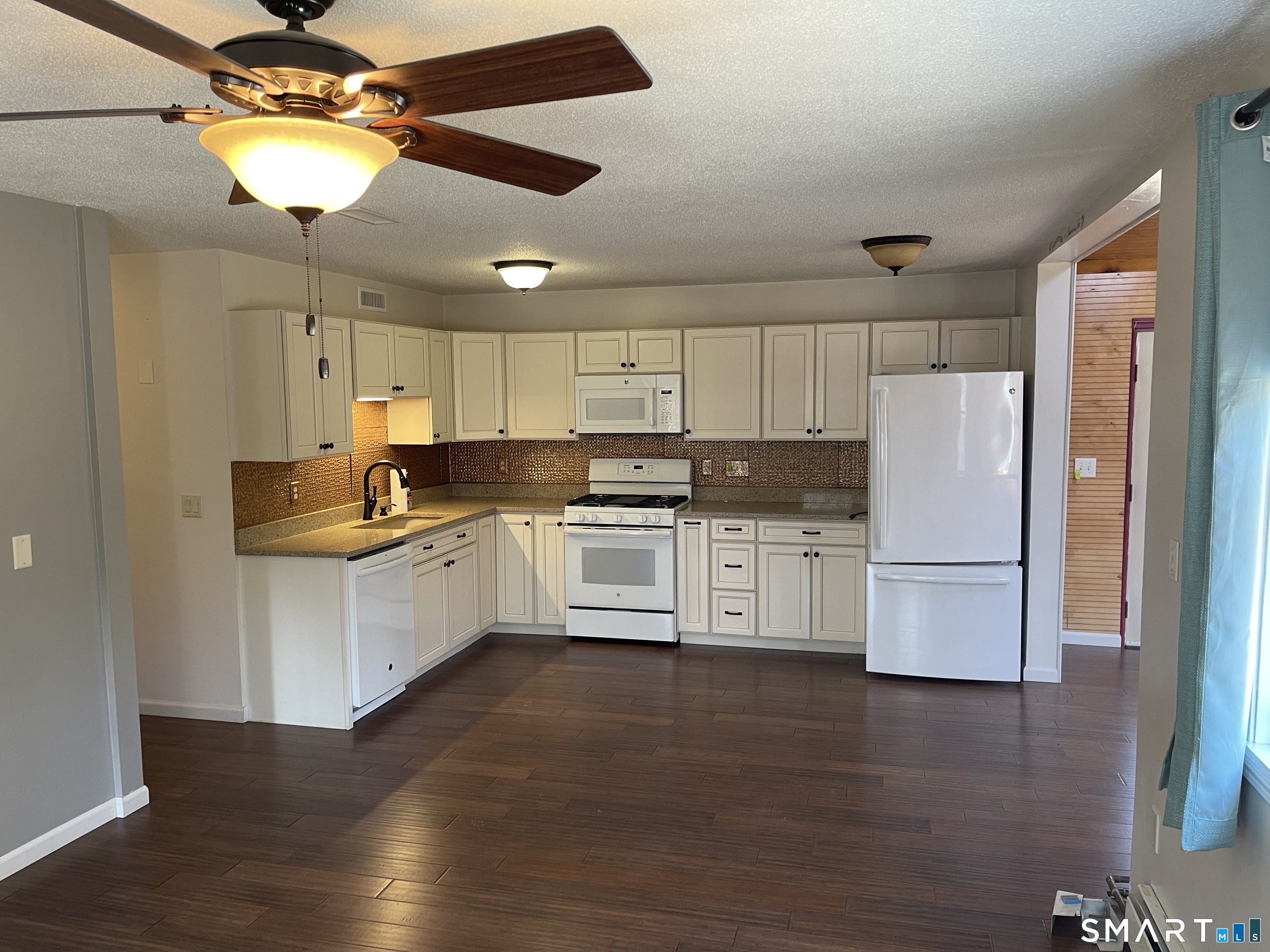 663 Beach Pond Road Property Photo 4