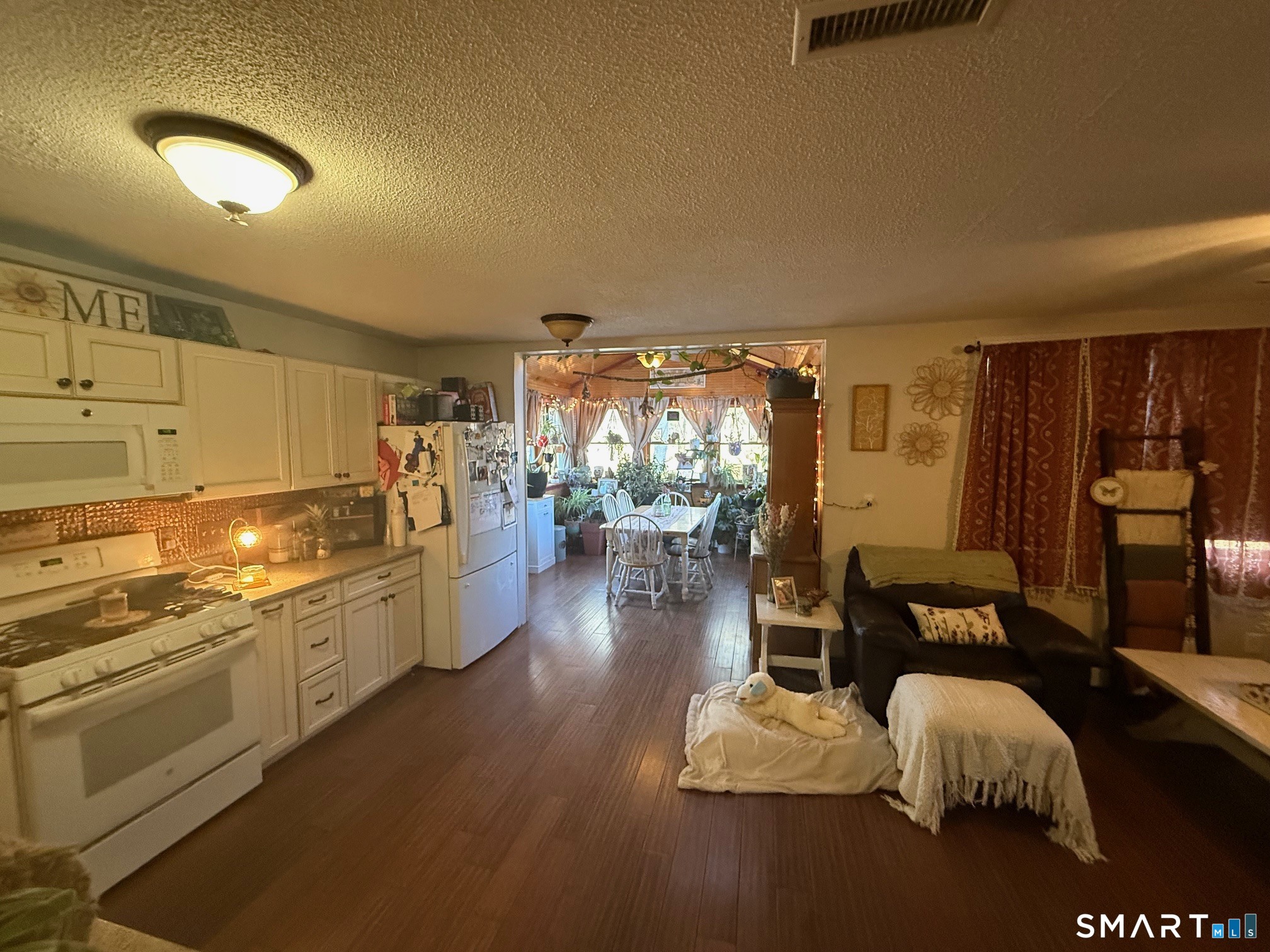 663 Beach Pond Road Property Photo 6