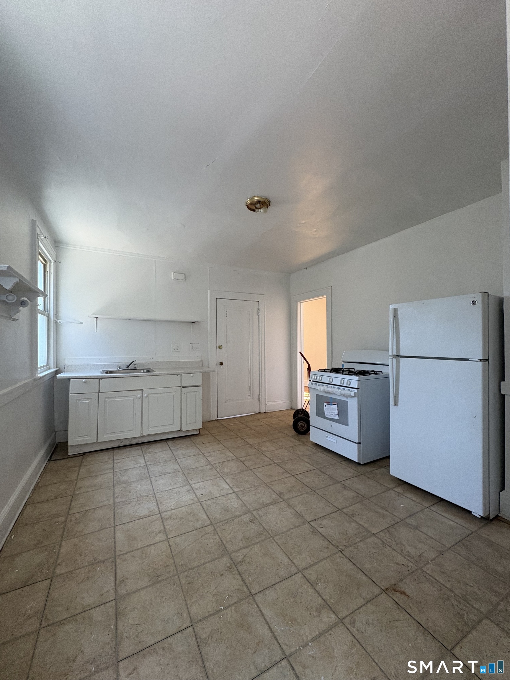 786 Elm 1 Street Property Photo 5