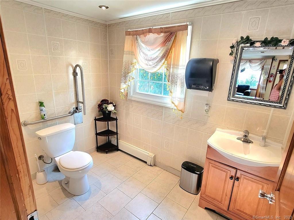 635 Talcottville Road Property Photo 10