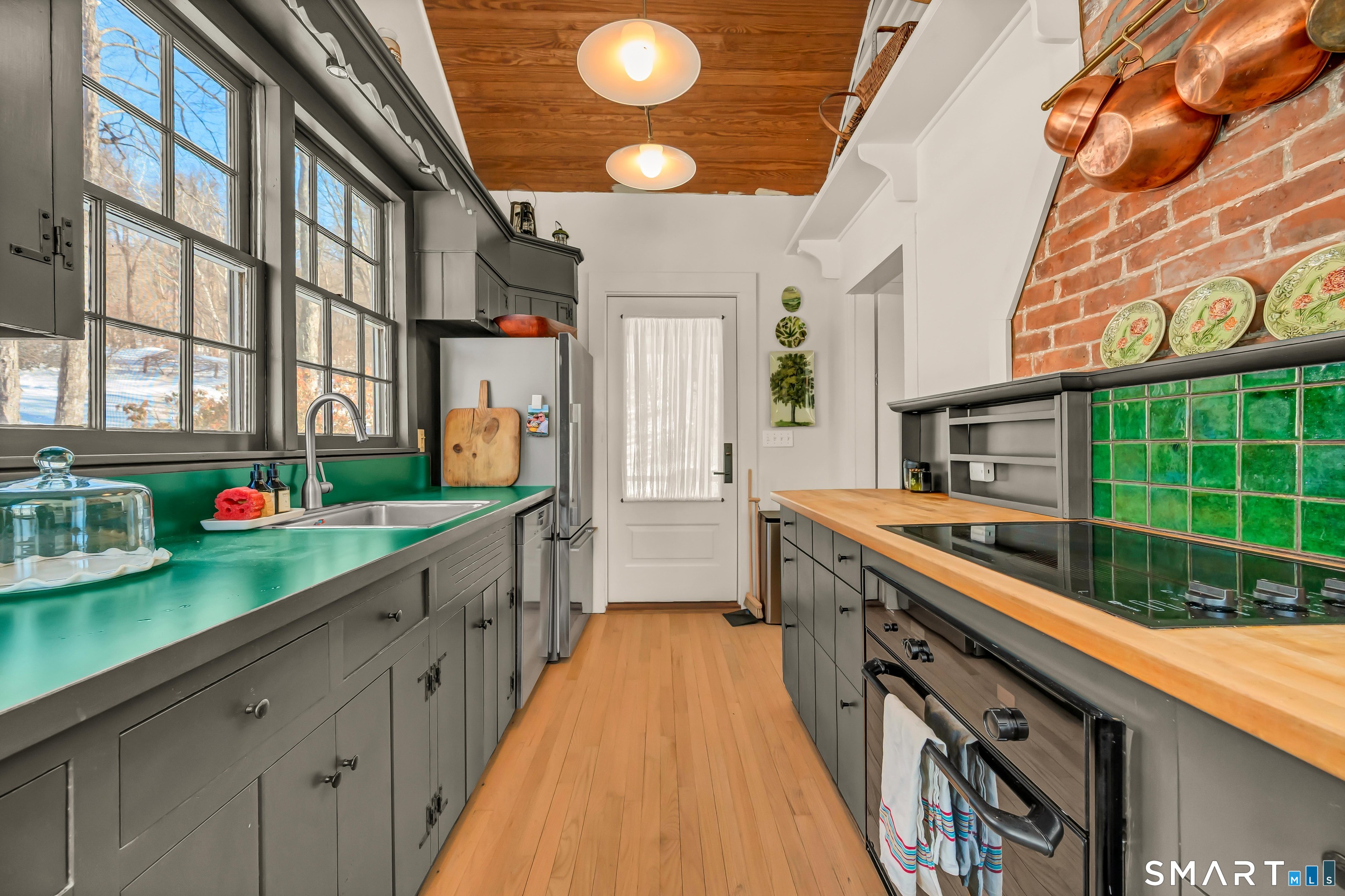 24164147 Property Photo 11