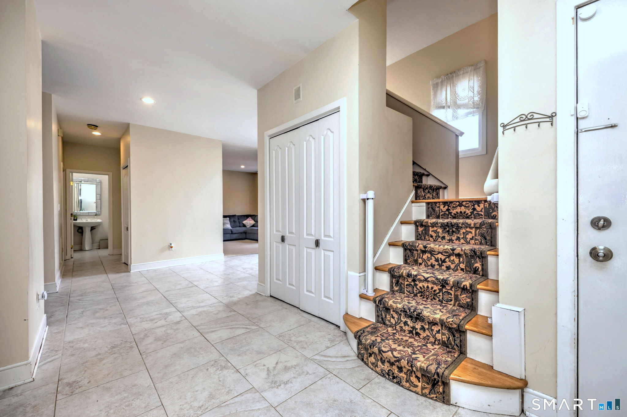 30 Stonewall Lane Property Photo 5