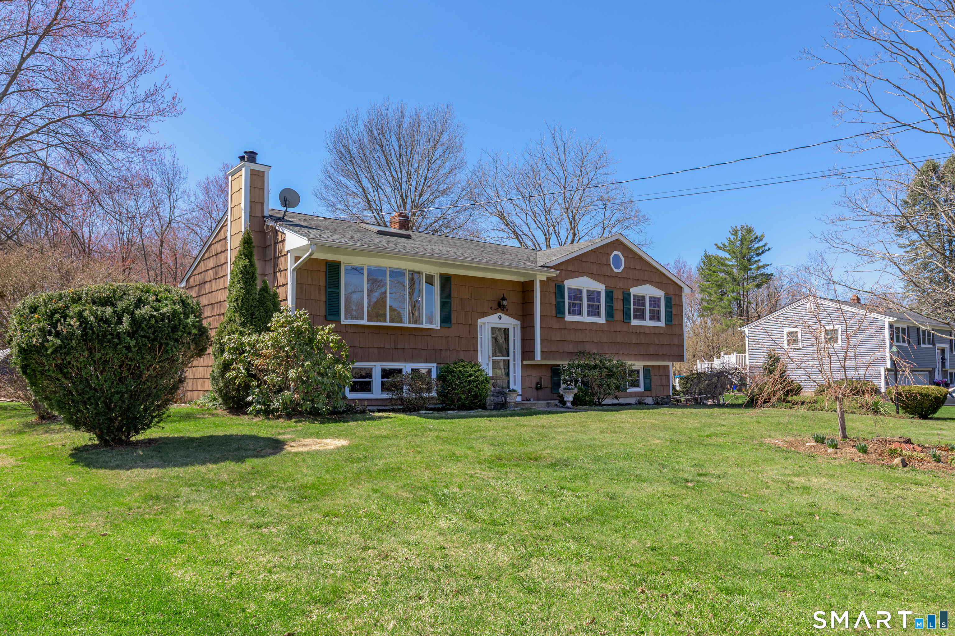 9 Stanley Drive Property Photo 1