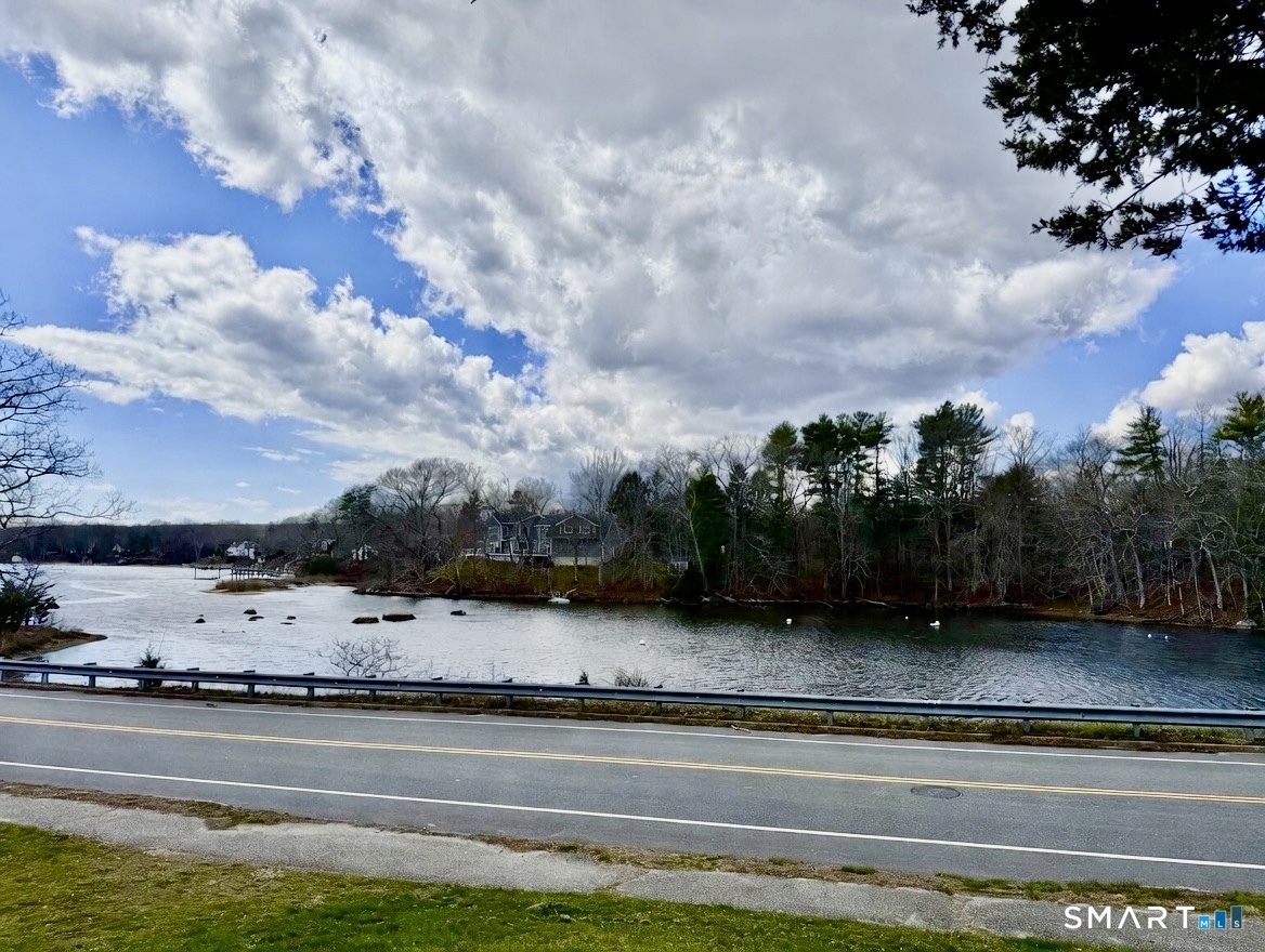 241 Niantic River Road Property Photo 33