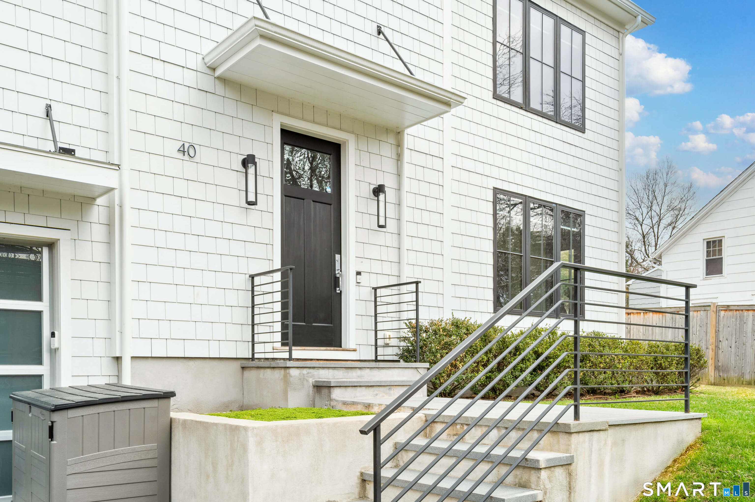 40 Richmondville Avenue Property Photo 4
