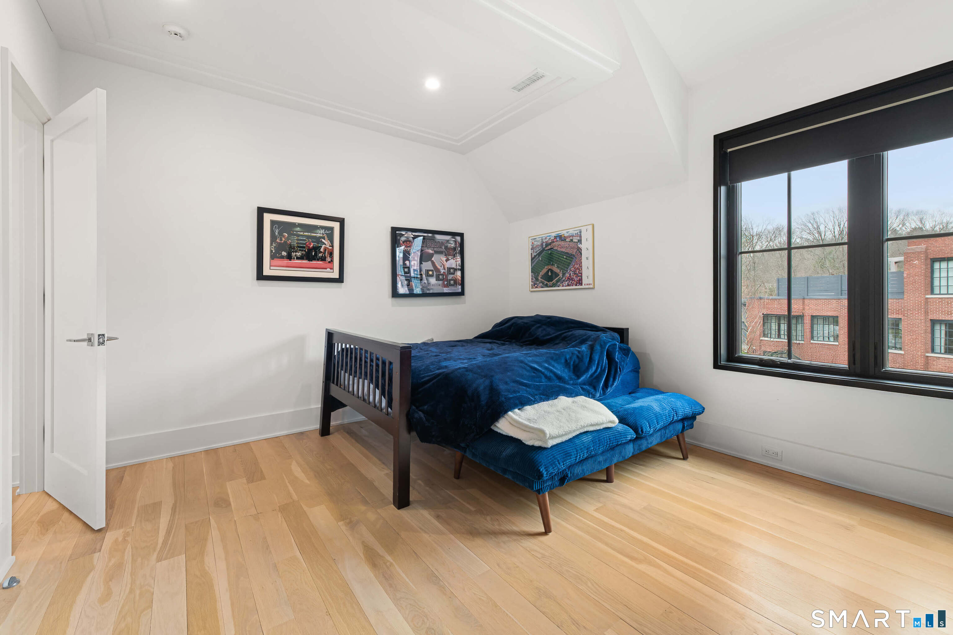 40 Richmondville Avenue Property Photo 23