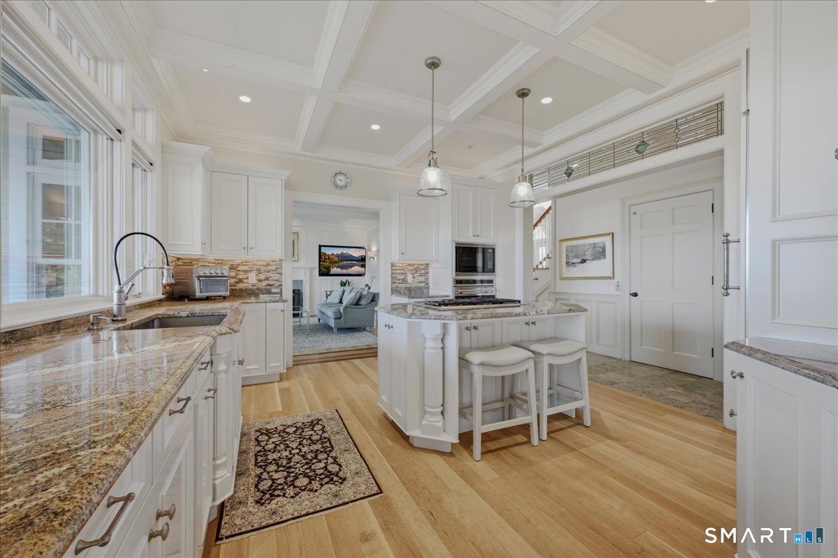 175 River Road Property Photo 10