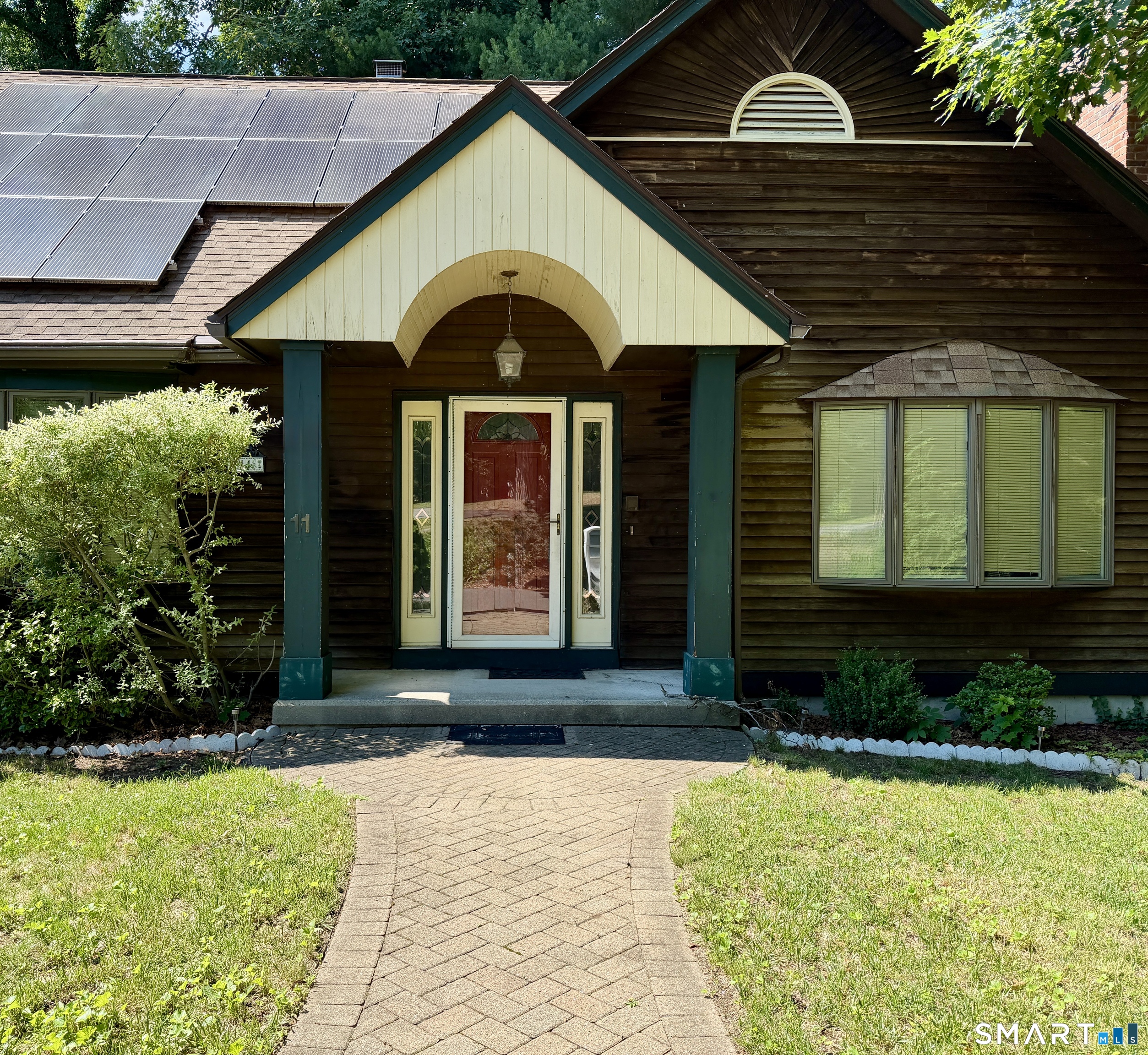 11 Circle Drive Property Photo 2