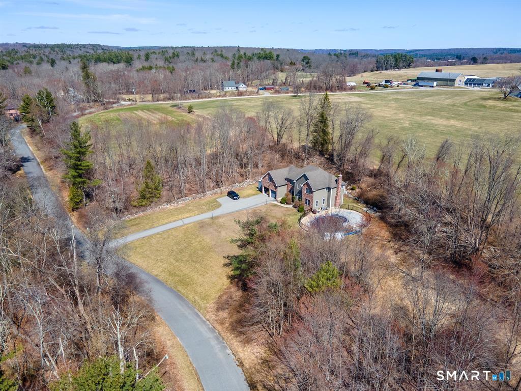 36 Olde Meadow Road Property Photo 12