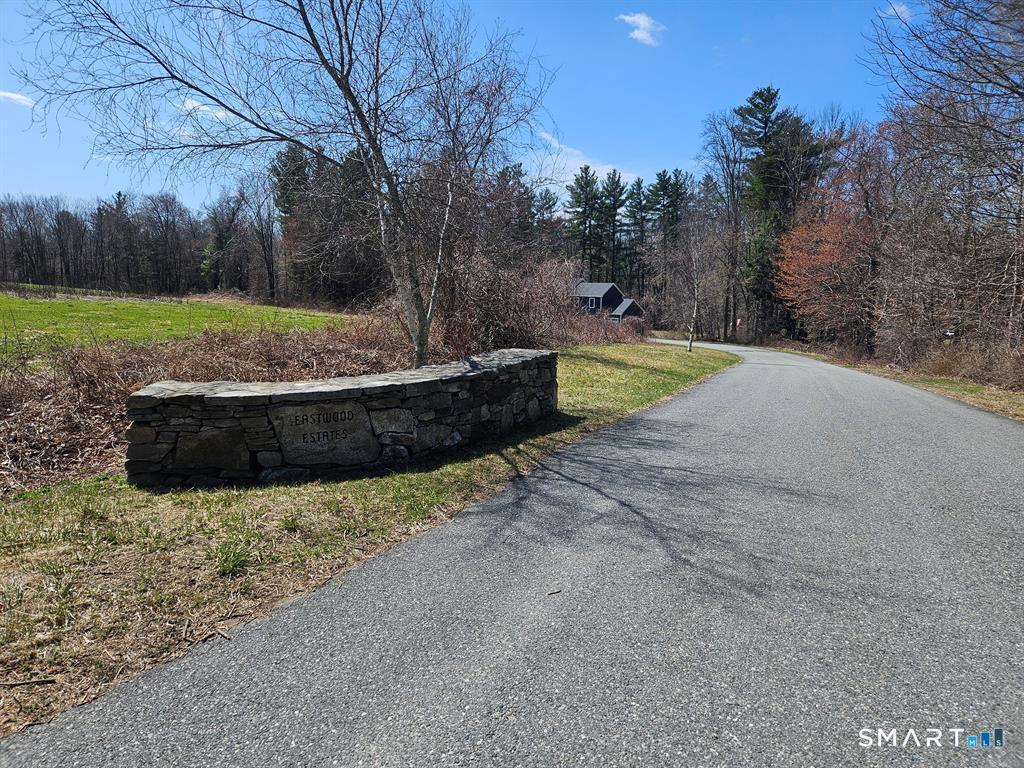36 Olde Meadow Road Property Photo 14