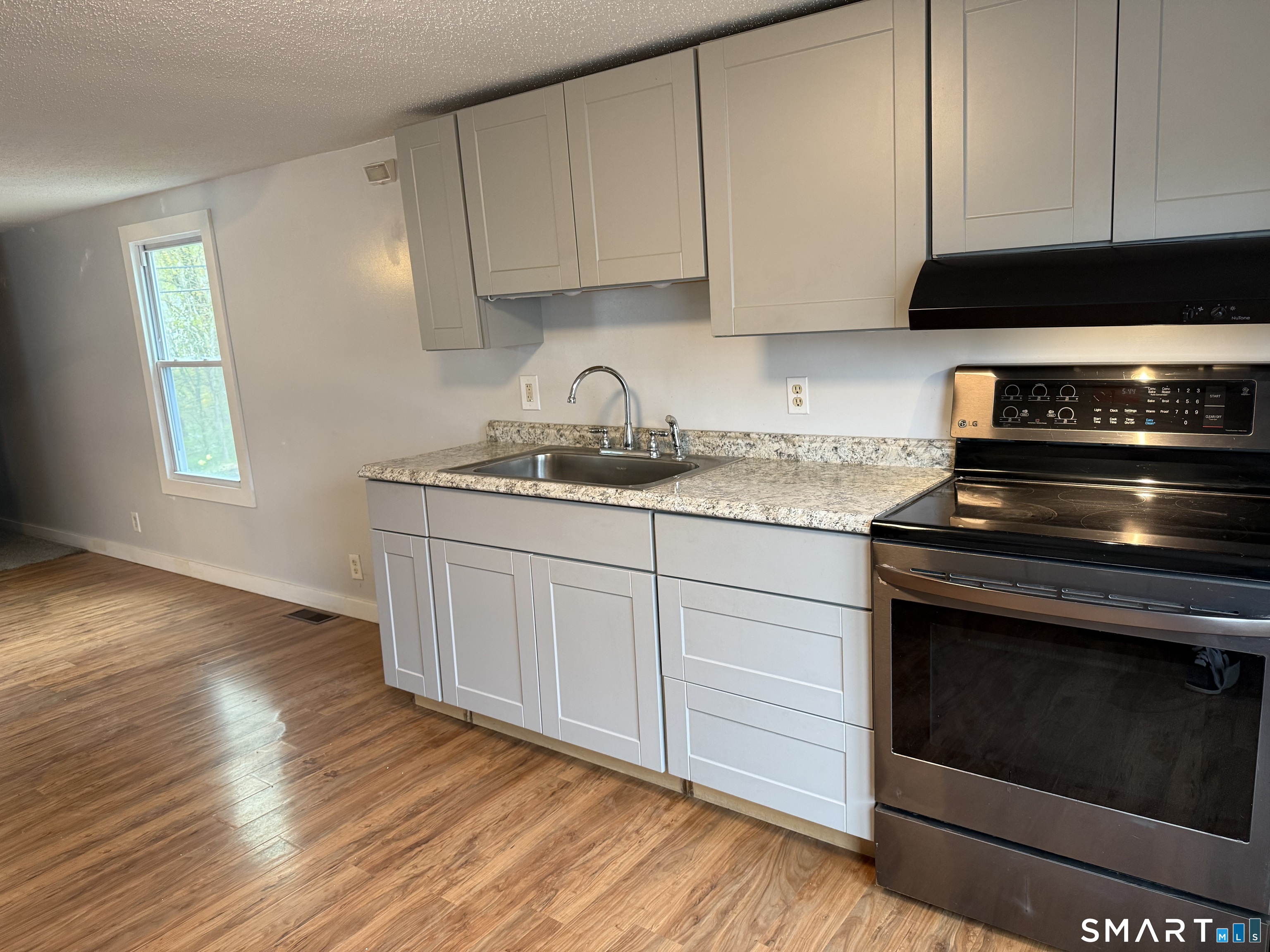 7 North Terrace Property Photo 2
