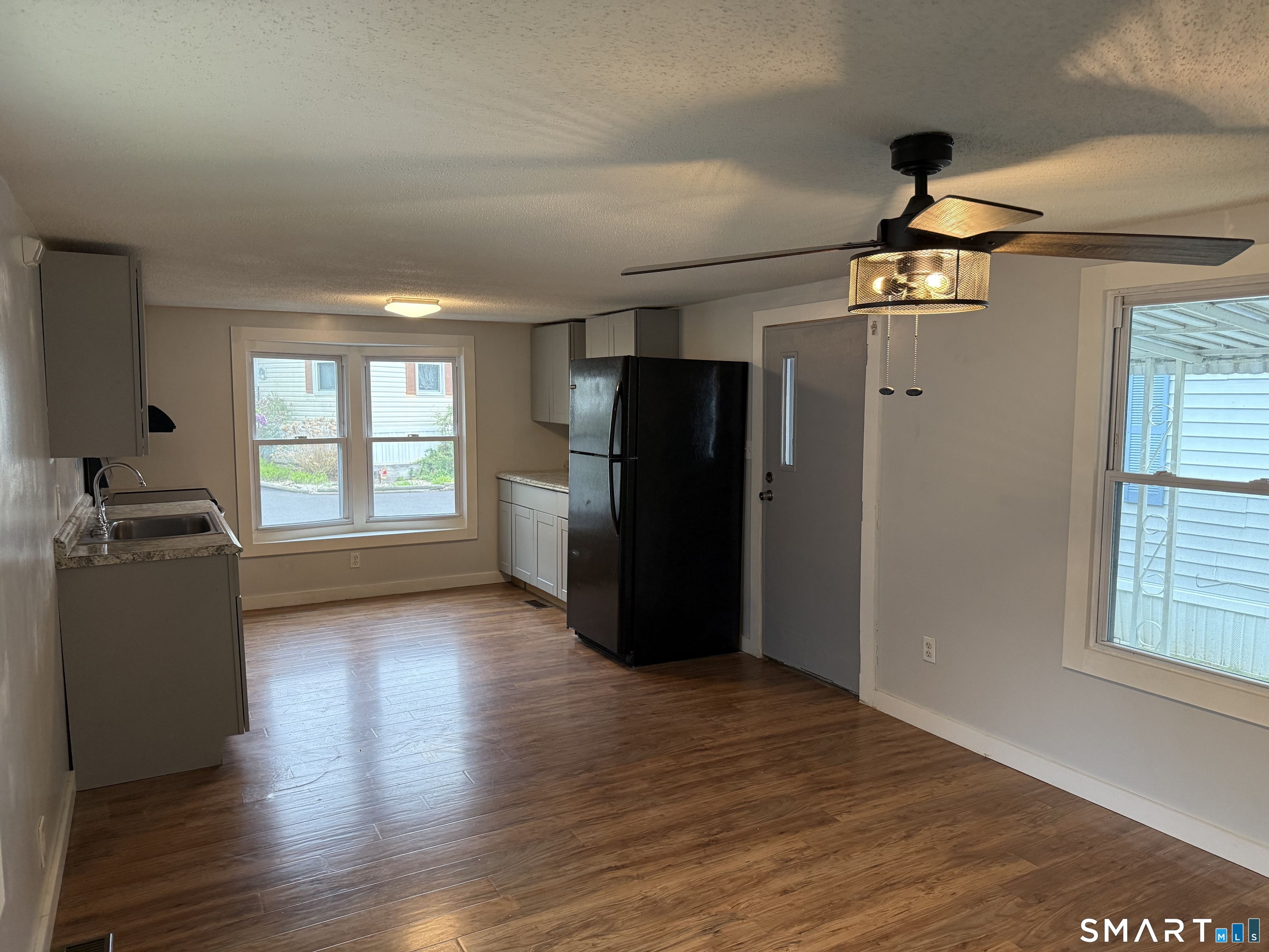 7 North Terrace Property Photo 6