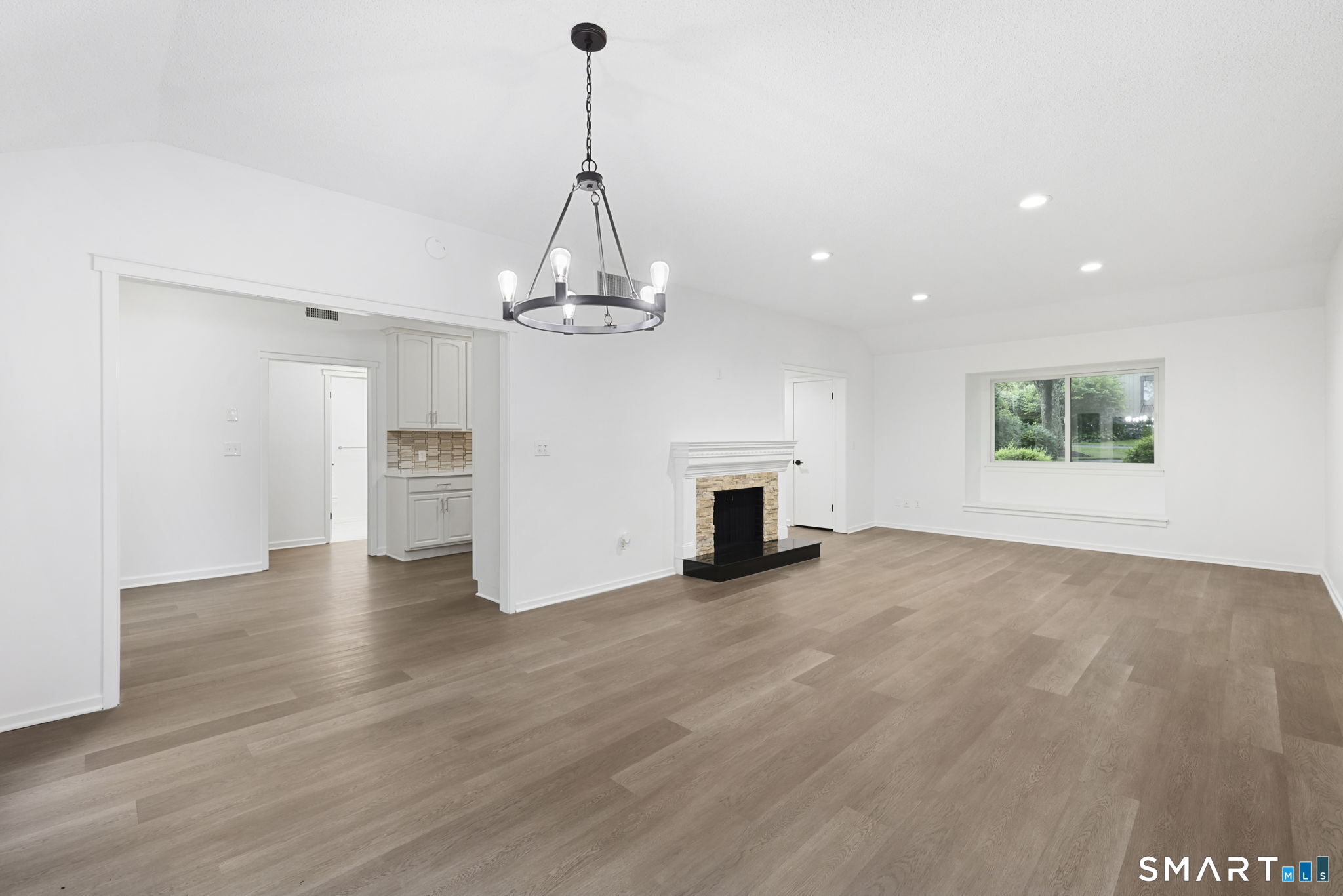 930 Heritage B Village Property Photo 17