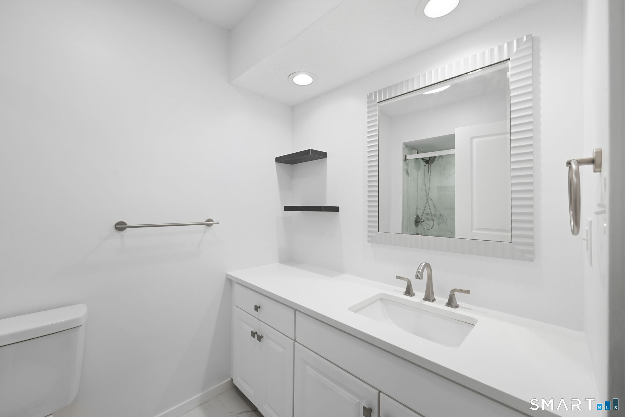 930 Heritage B Village Property Photo 32