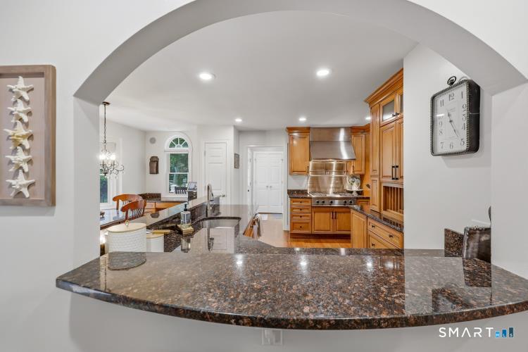 38 Groton Long Point Road Property Photo 8