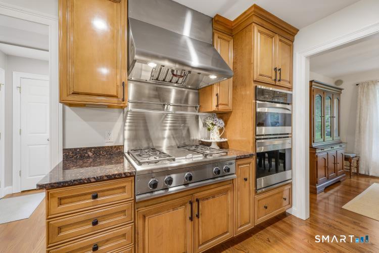 38 Groton Long Point Road Property Photo 9