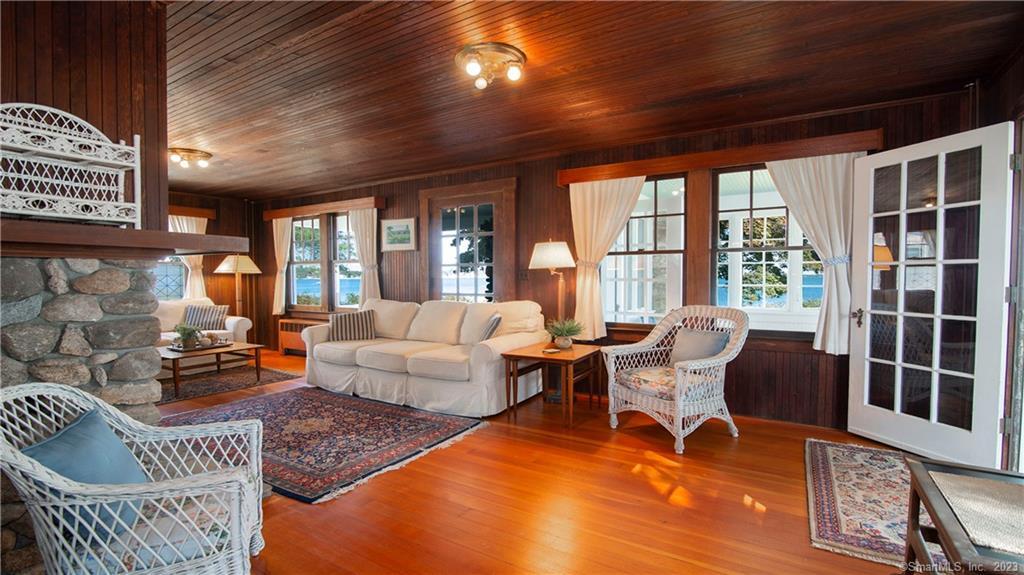 106 Shore East Avenue Property Photo 11