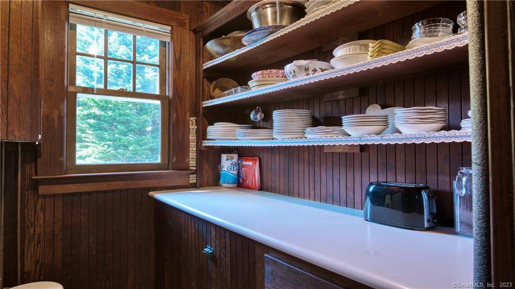 106 Shore East Avenue Property Photo 16