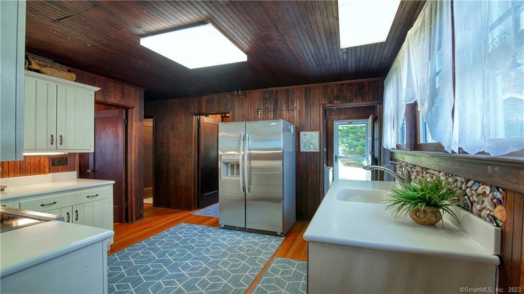 106 Shore East Avenue Property Photo 17