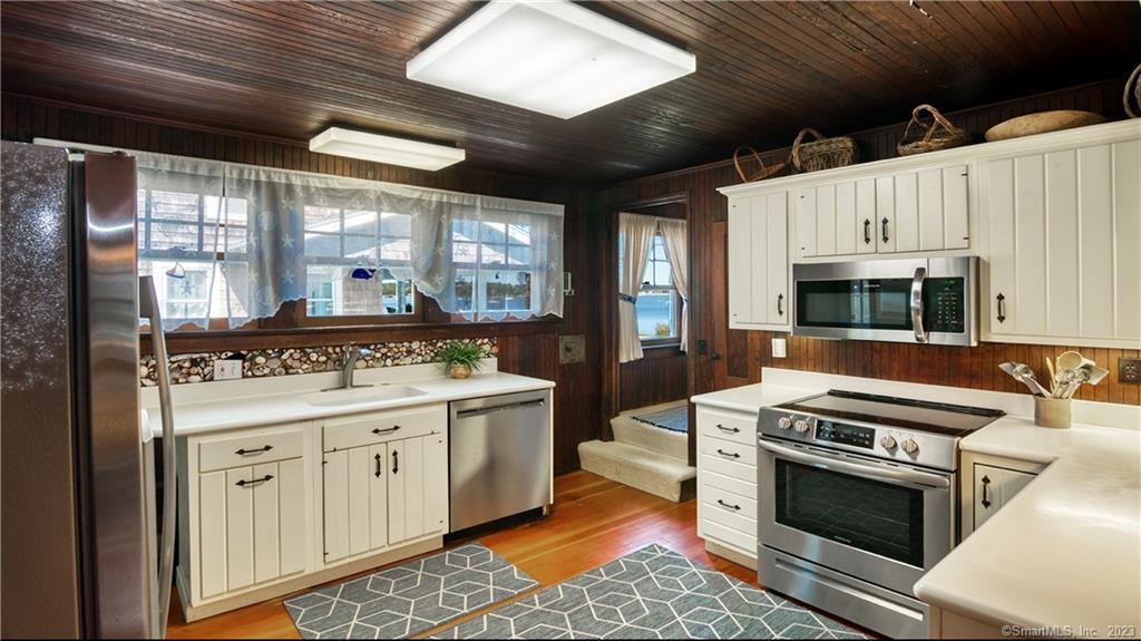 106 Shore East Avenue Property Photo 18