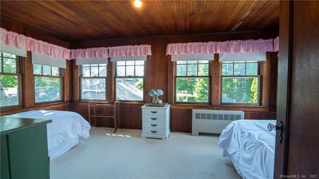 106 Shore East Avenue Property Photo 24