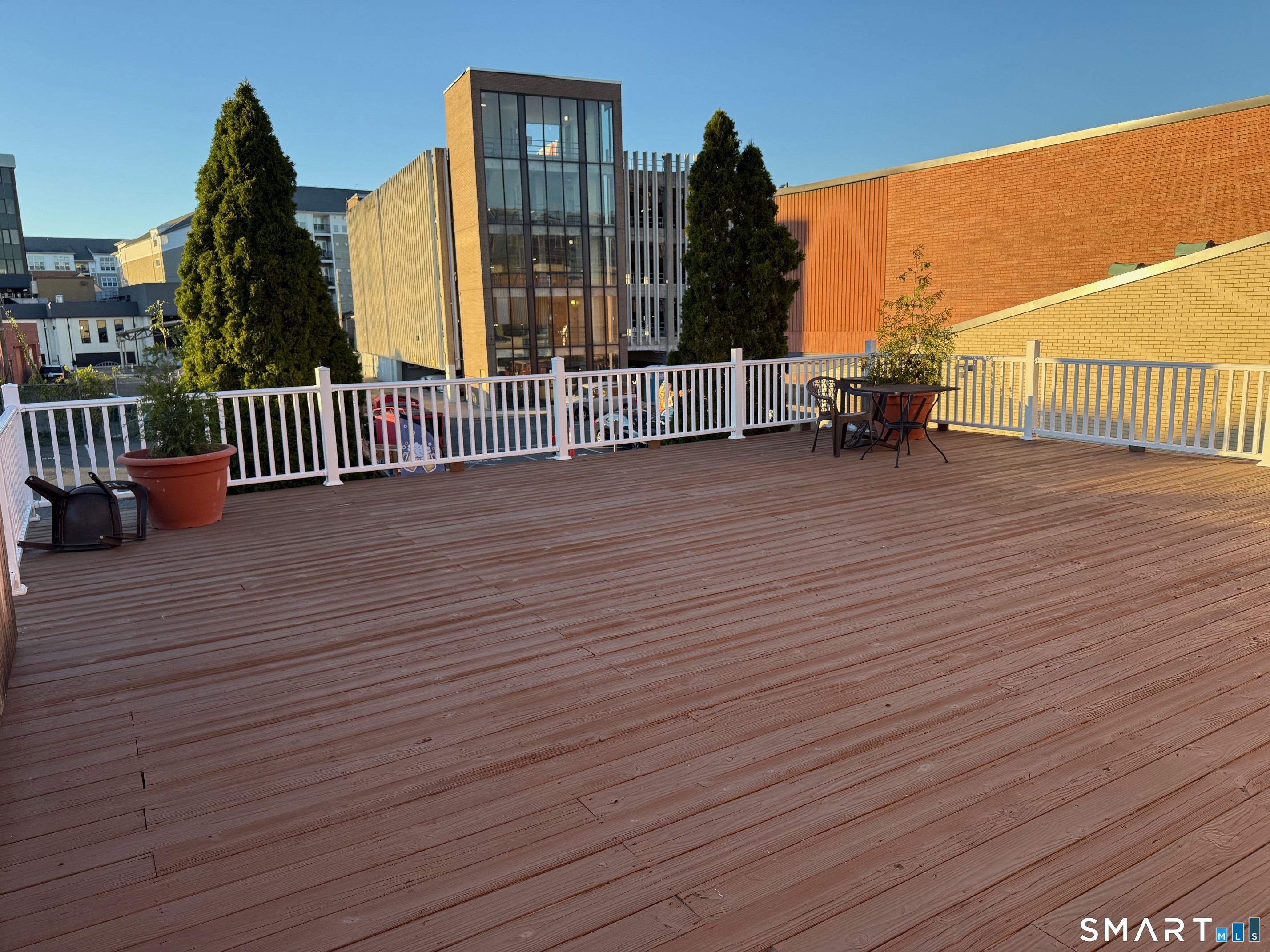84 Wall Street Property Photo 1